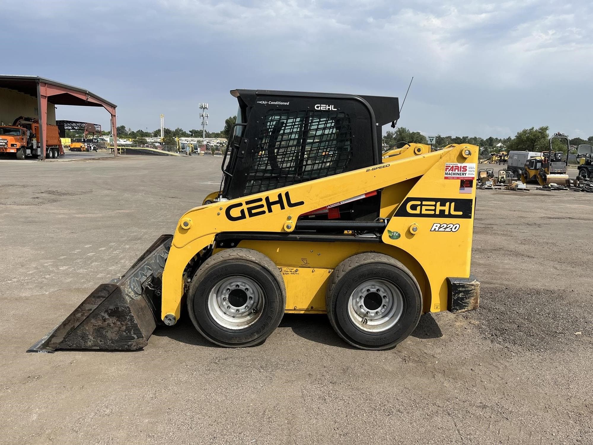 GEHL R220 H2mSN8l.jpeg