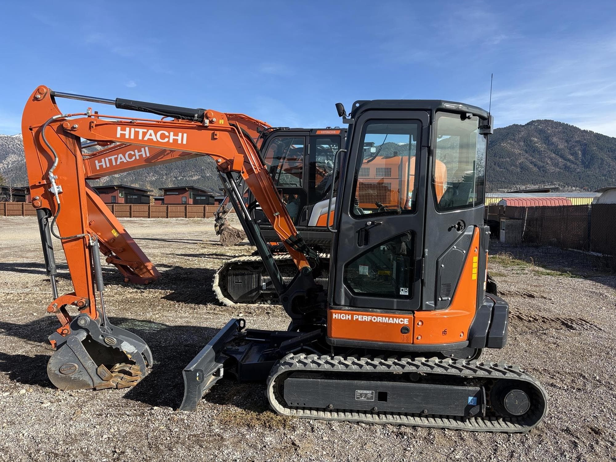 HITACHI ZX35U-5N HjOfXOS.jpeg