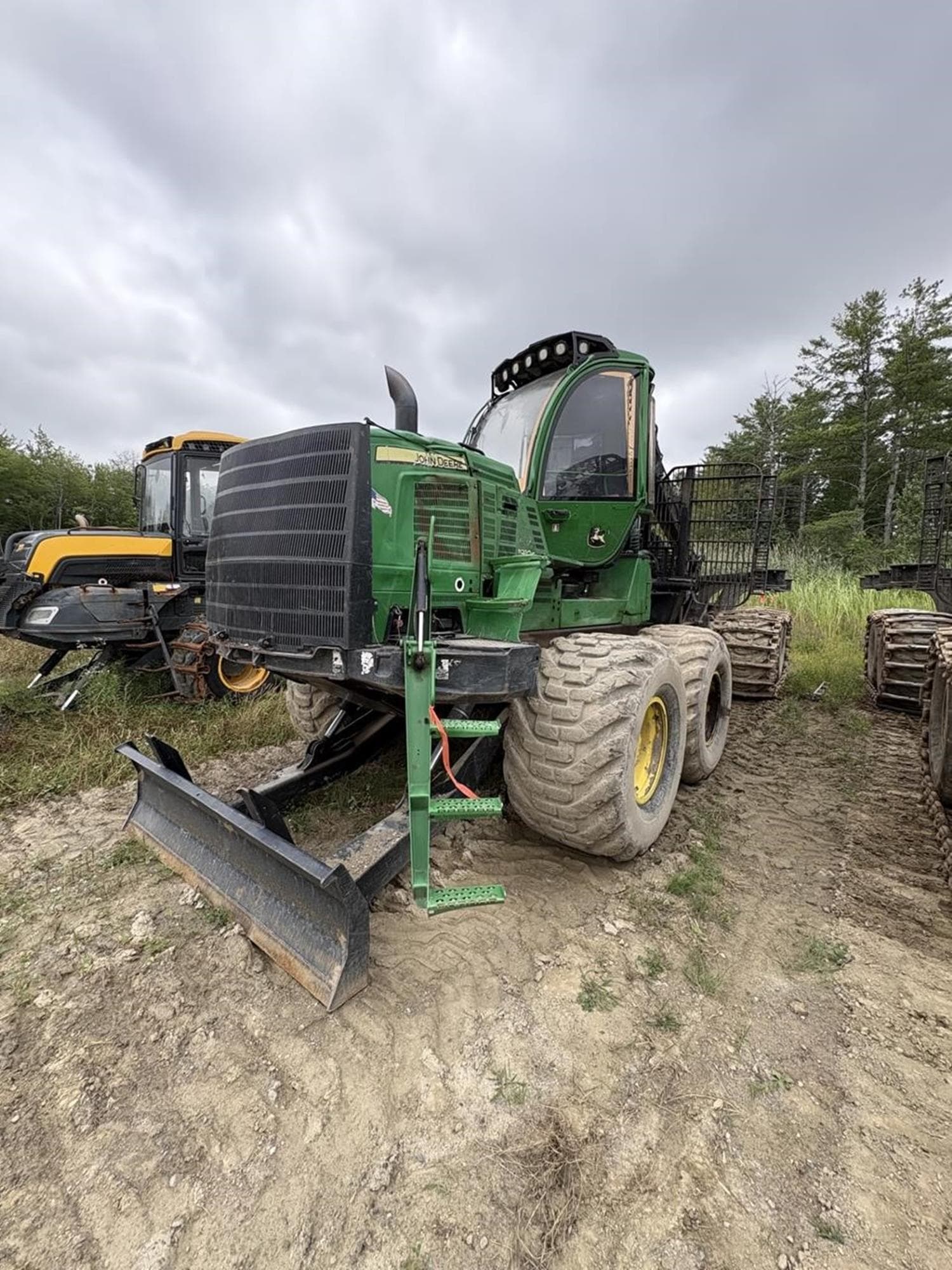 DEERE 1910G nssCfJQ.jpeg
