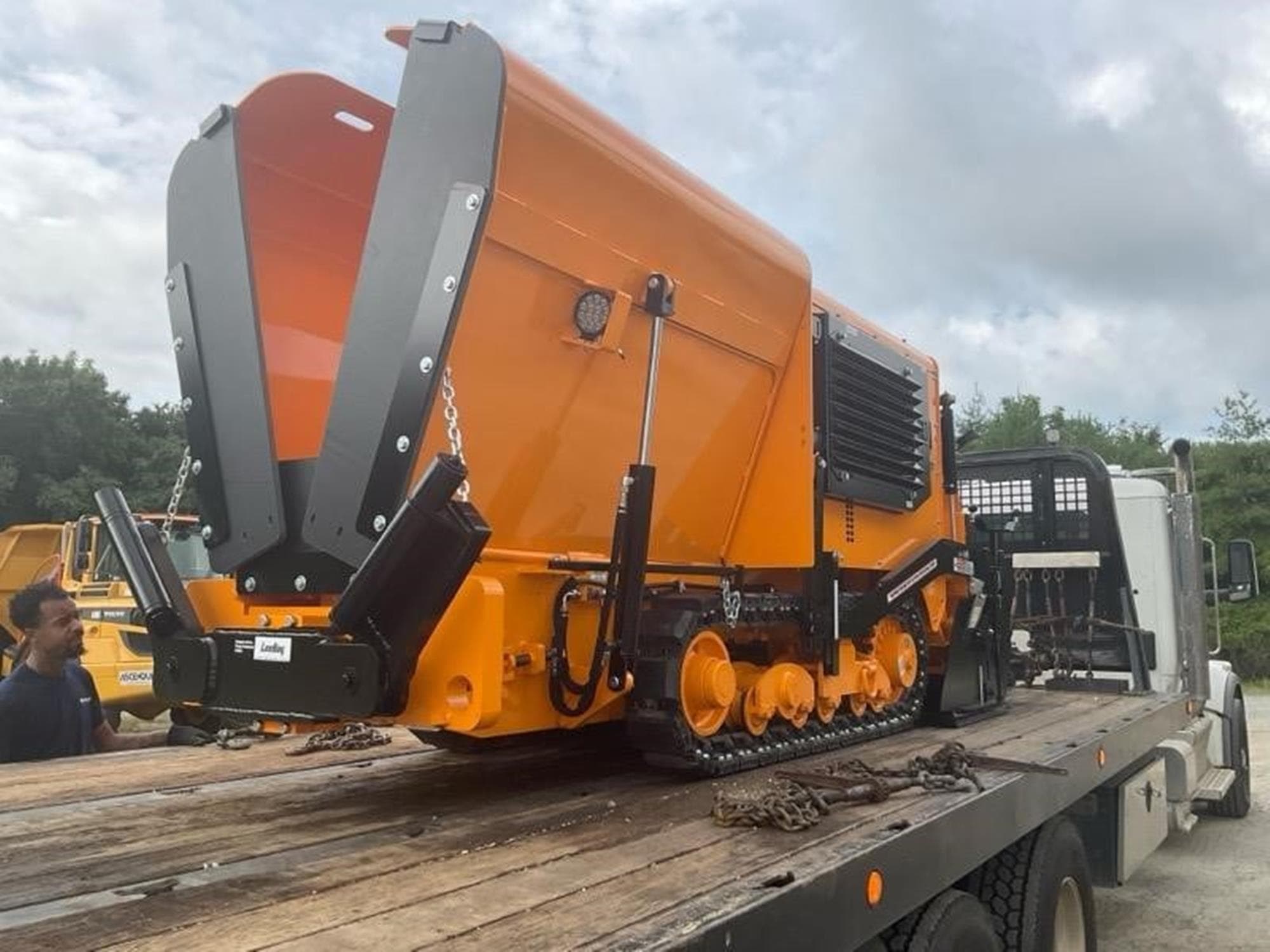 LEEBOY 5300B VIi6RRB.jpeg