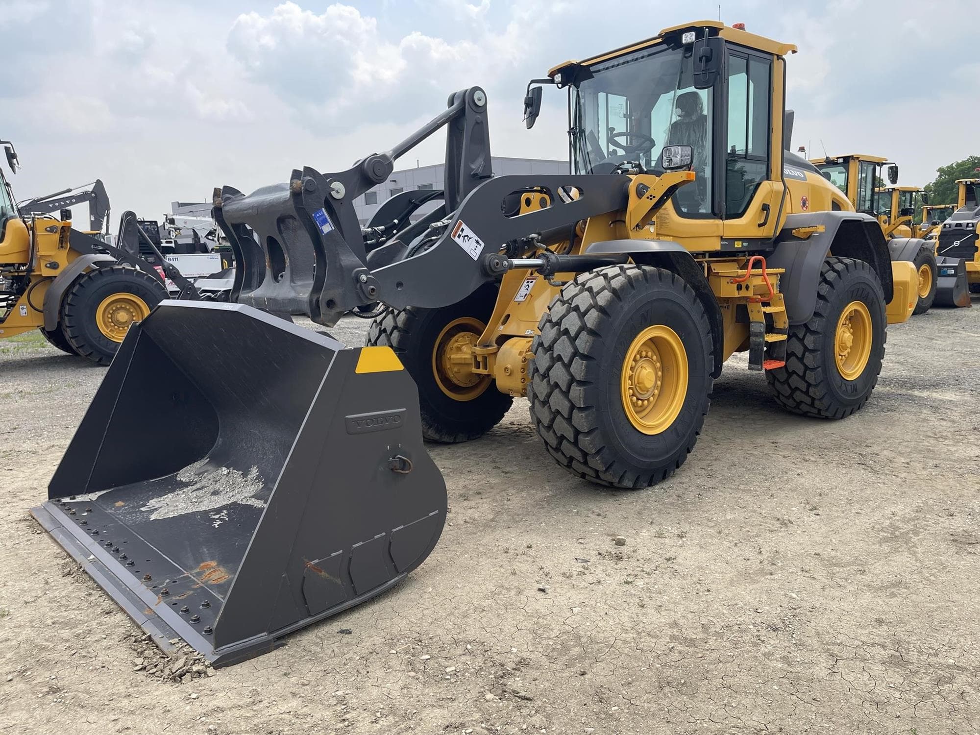 VOLVO L70H 965zWD2.jpeg