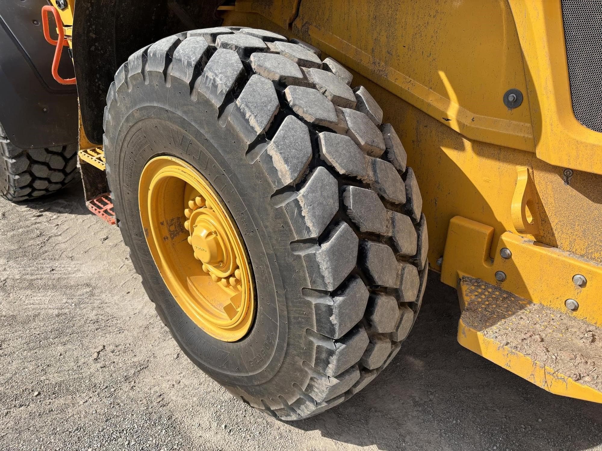 VOLVO L70H 7uRcj97.jpeg