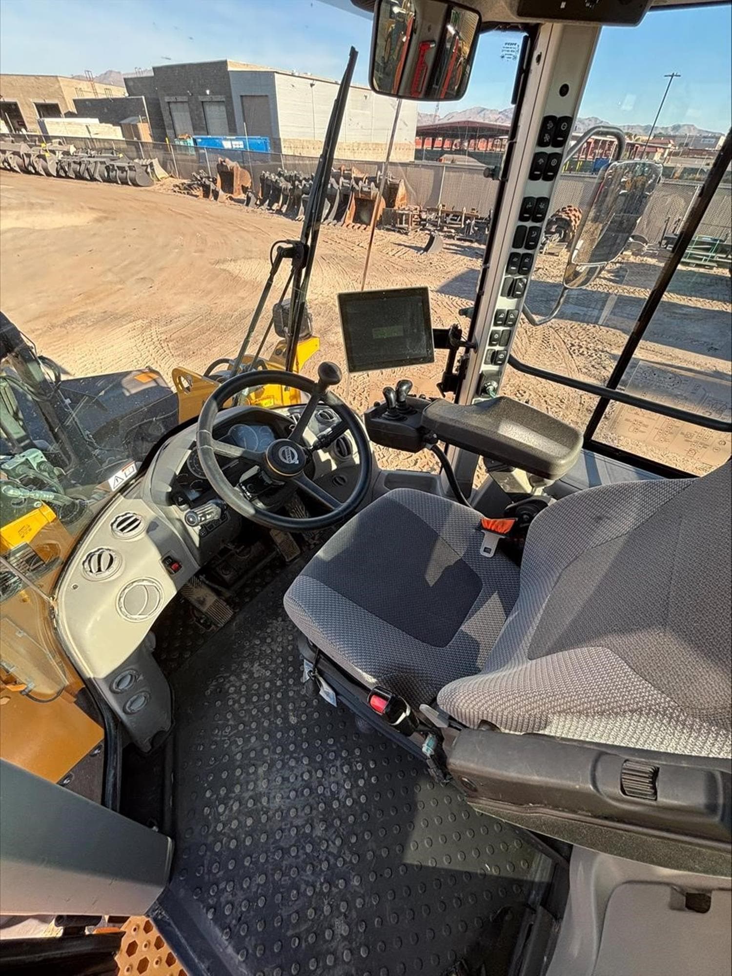 VOLVO L110H r%2fX3y.jpeg