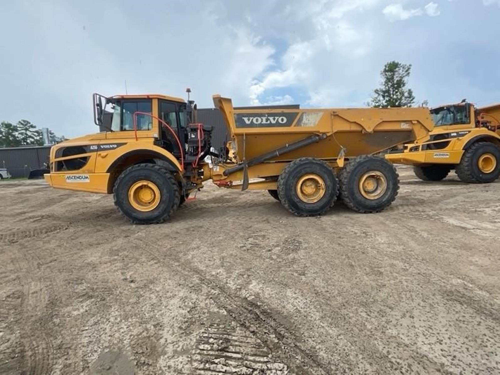 VOLVO A25G XjSnPRj.jpeg