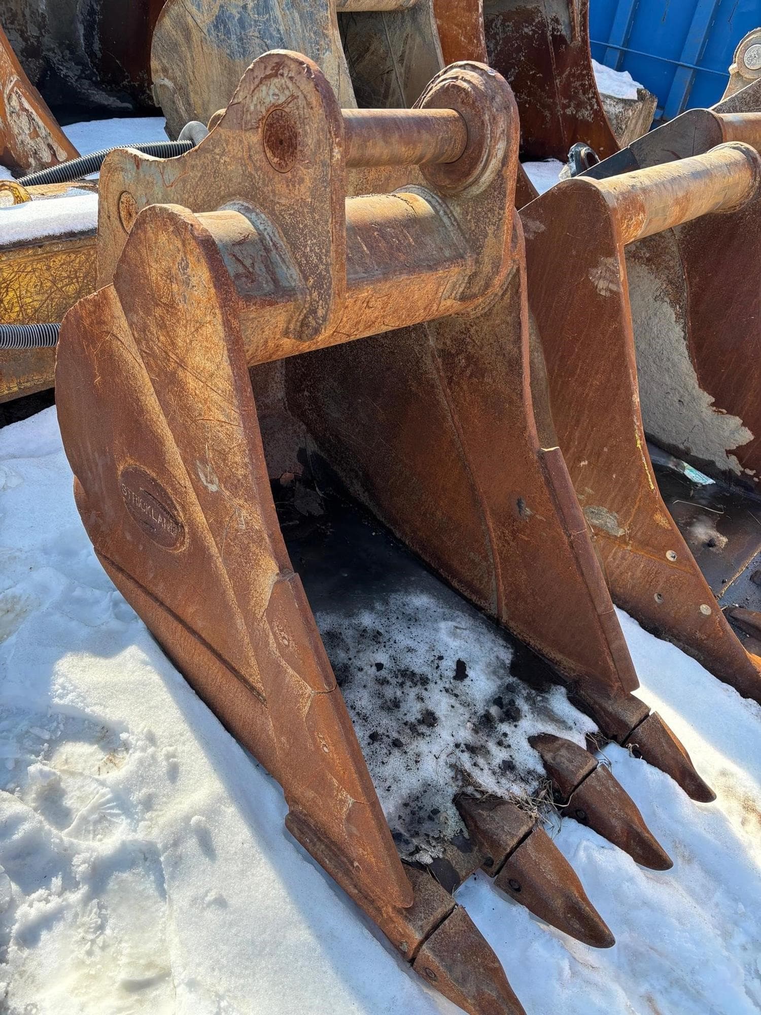 DEERE 210G LC zL4EWRZ.jpeg