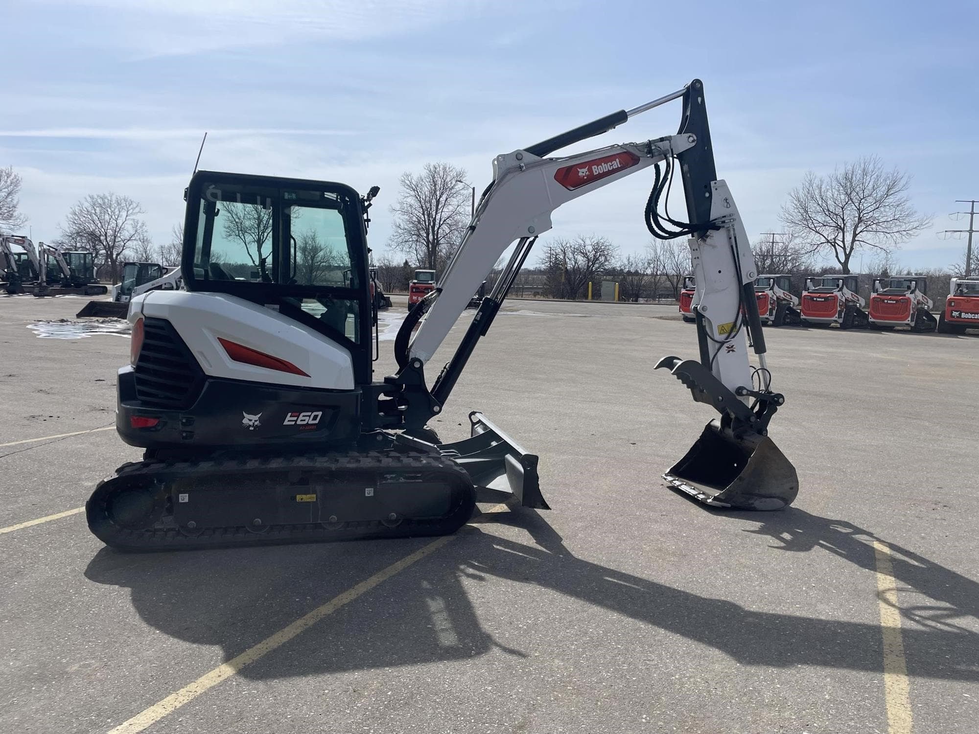 BOBCAT E60R2 7FLW5CI.jpeg