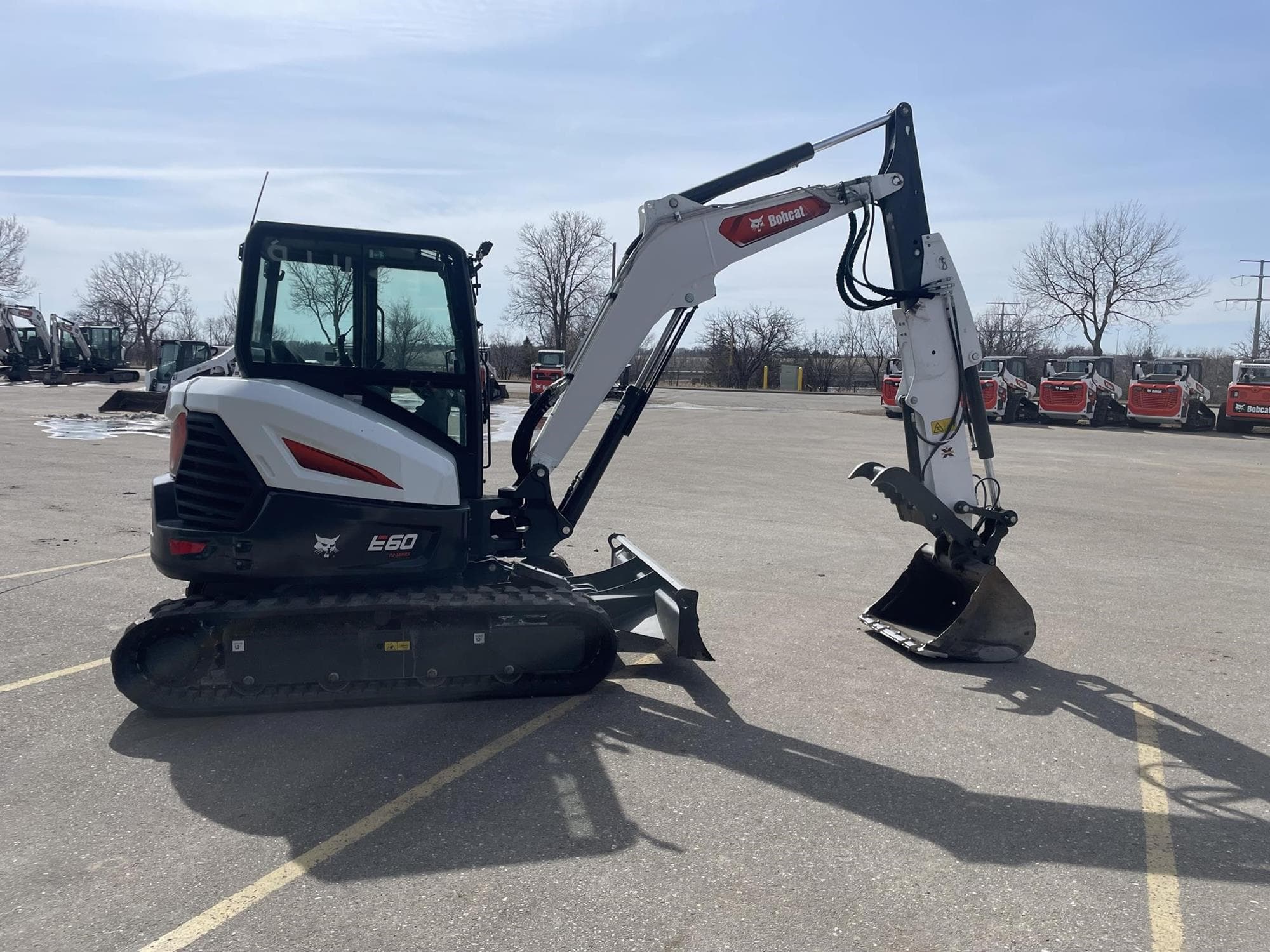 BOBCAT E60R2 7FLW5CI.jpeg