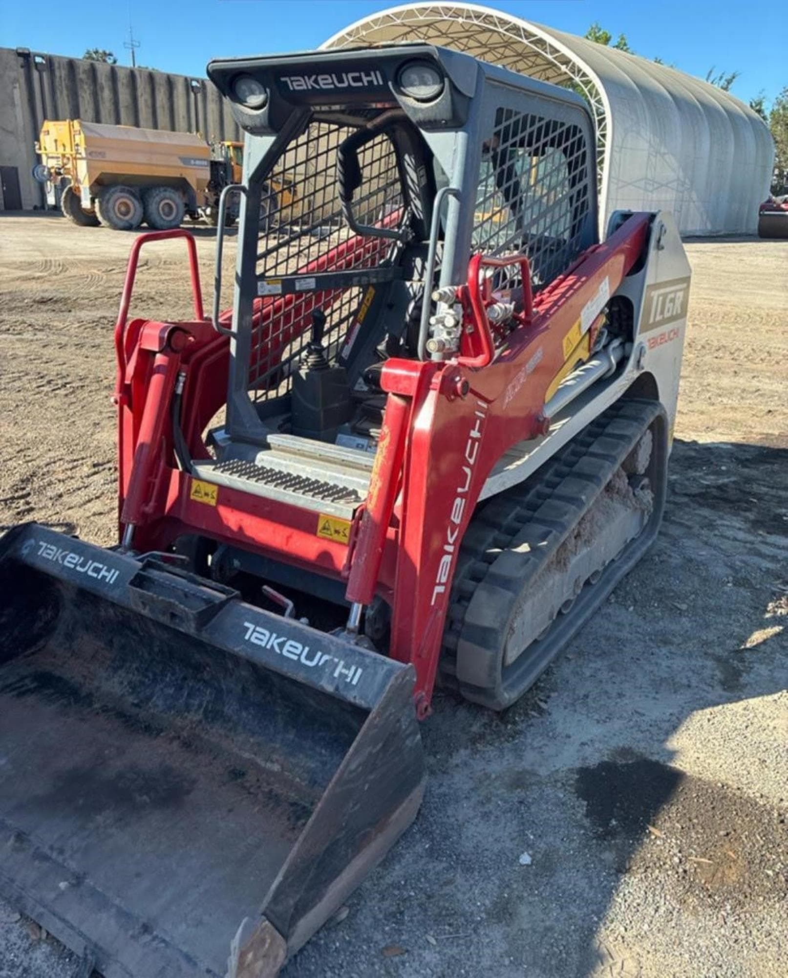 TAKEUCHI TL6R yF9xDZi.jpeg