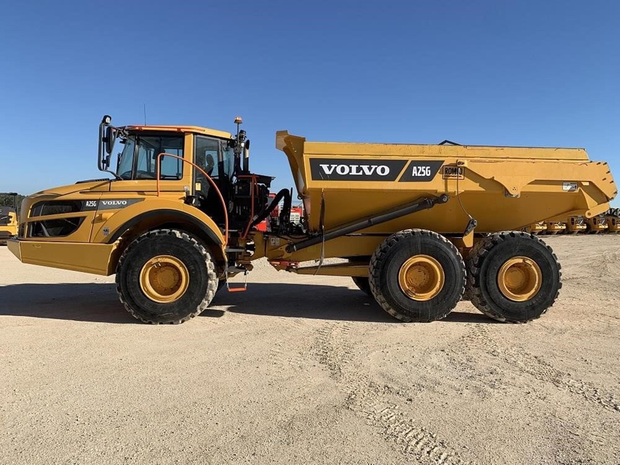 VOLVO A25G QkPpPDc.jpeg