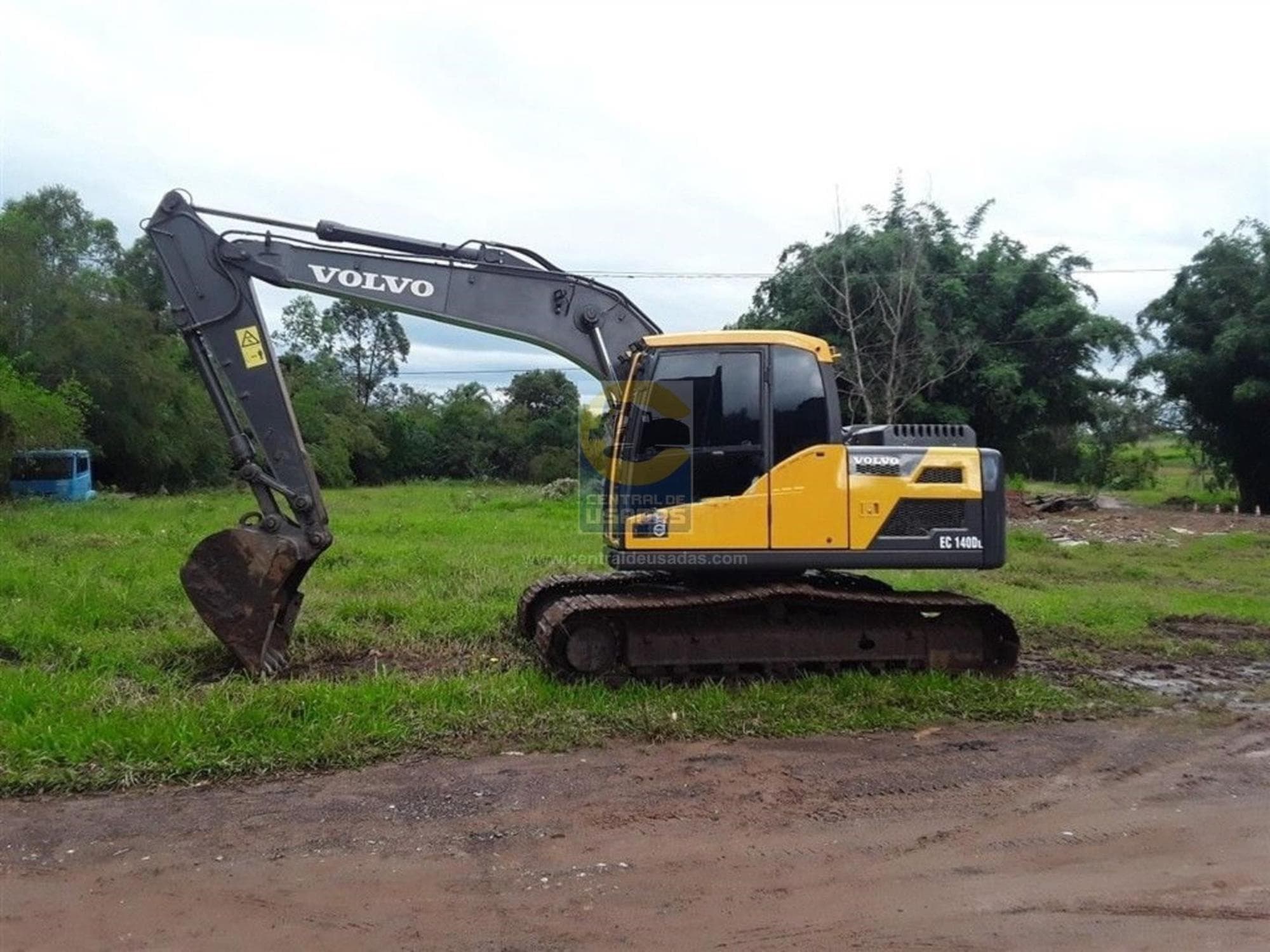 VOLVO EC140DL uzLIcMk.jpeg