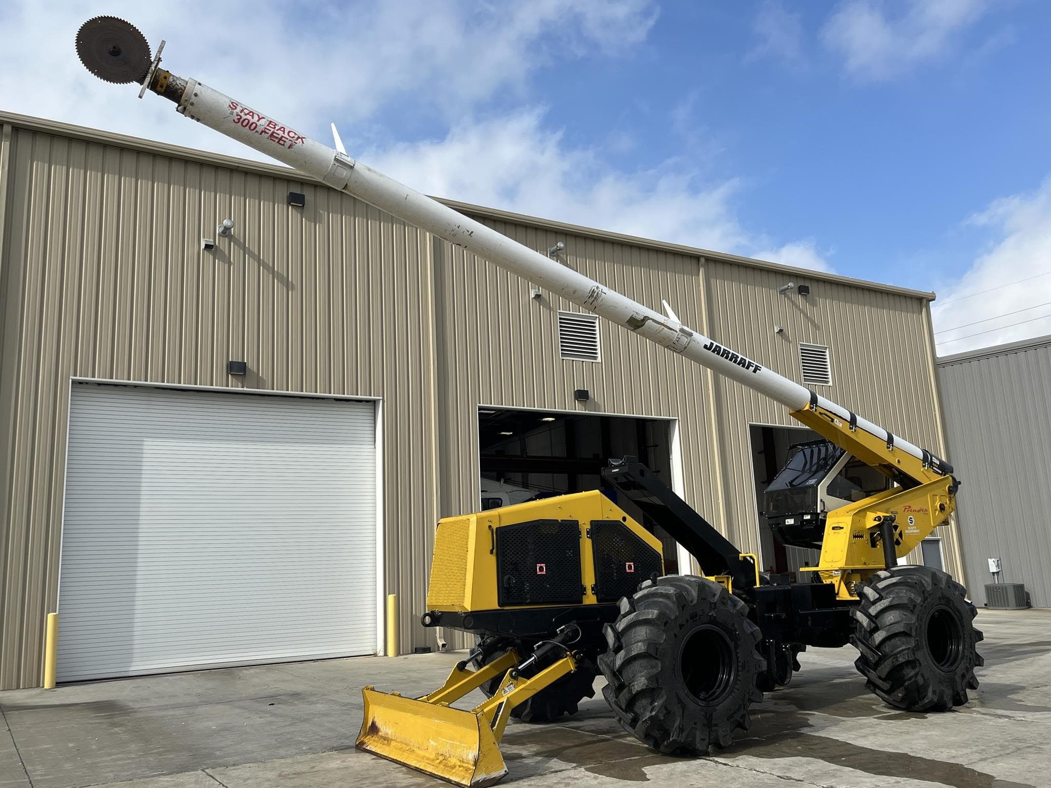 JARRAFF 4 WHEEL DRIVE wCFM4RU.jpeg