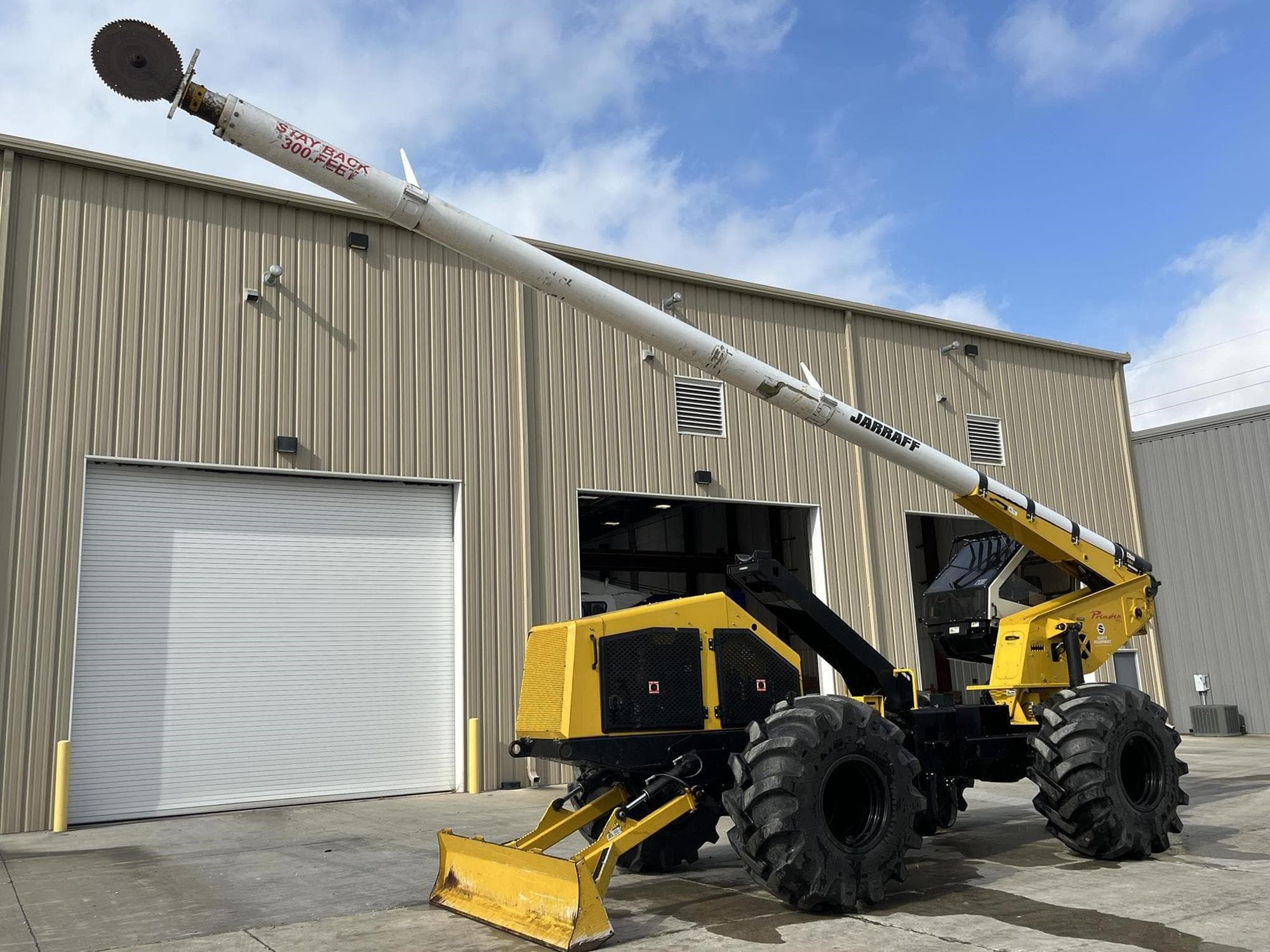 JARRAFF 4 WHEEL DRIVE wCFM4RU.jpeg