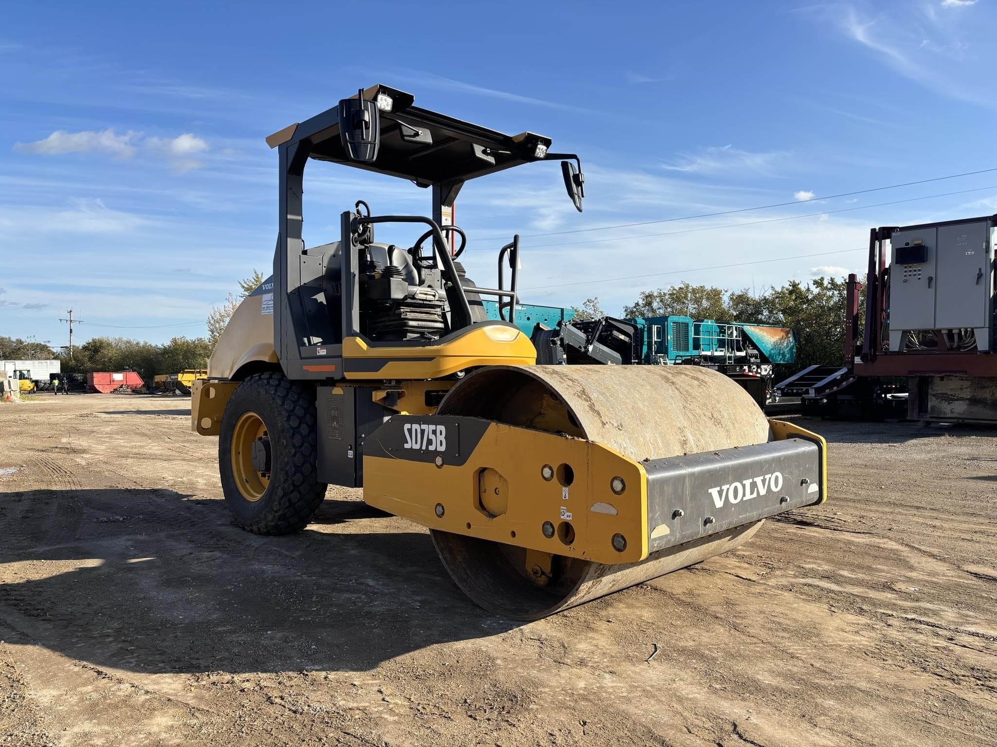 VOLVO SD75B j%2buTz.jpeg