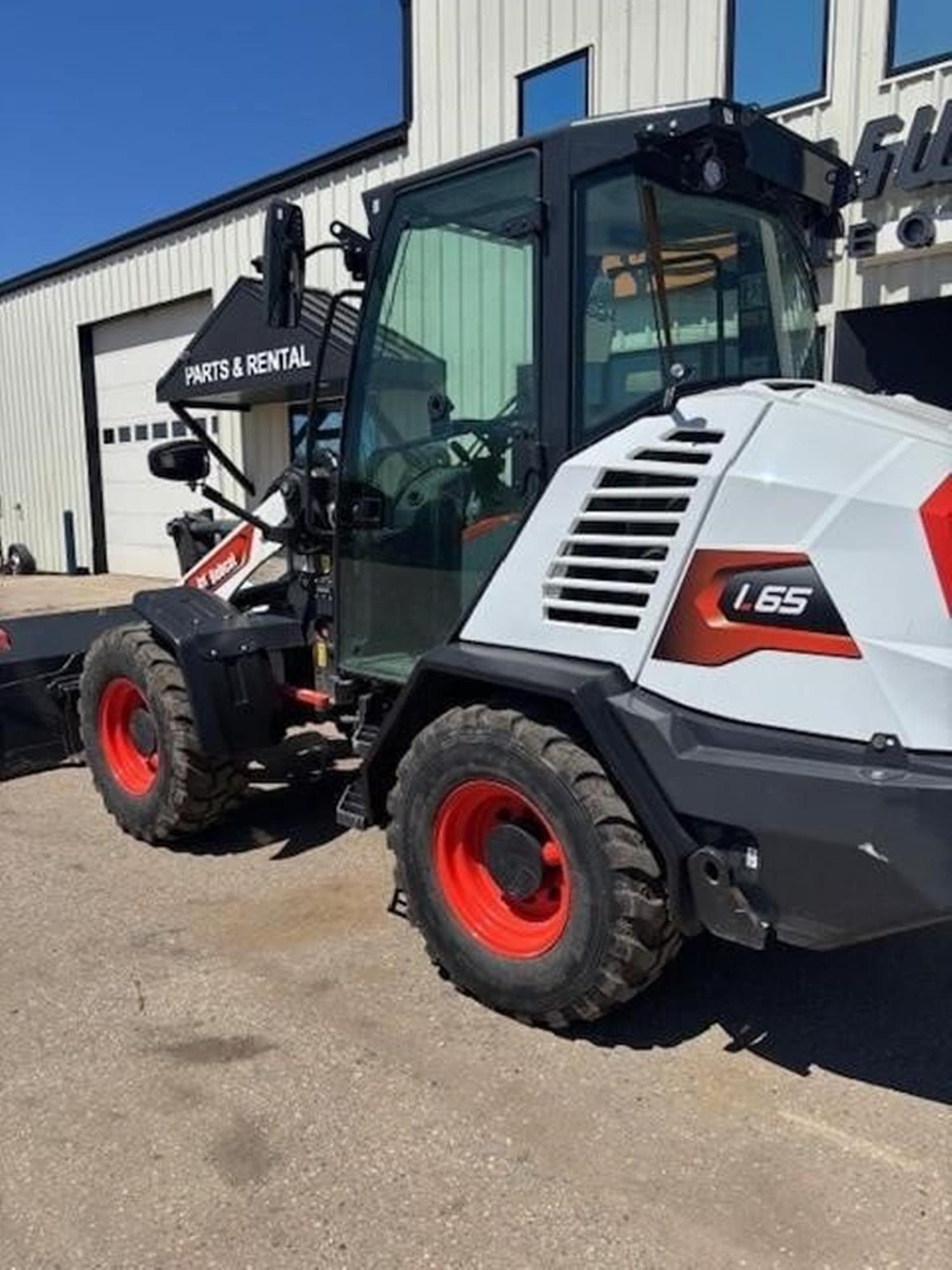 BOBCAT L65 8JjQ29d.jpeg