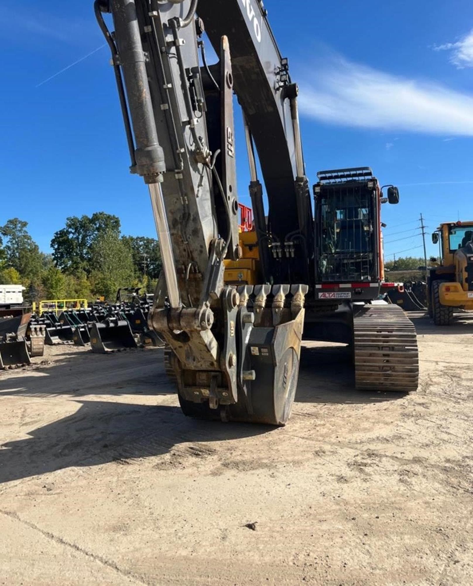 VOLVO EC380EL k4wyfZD.jpeg