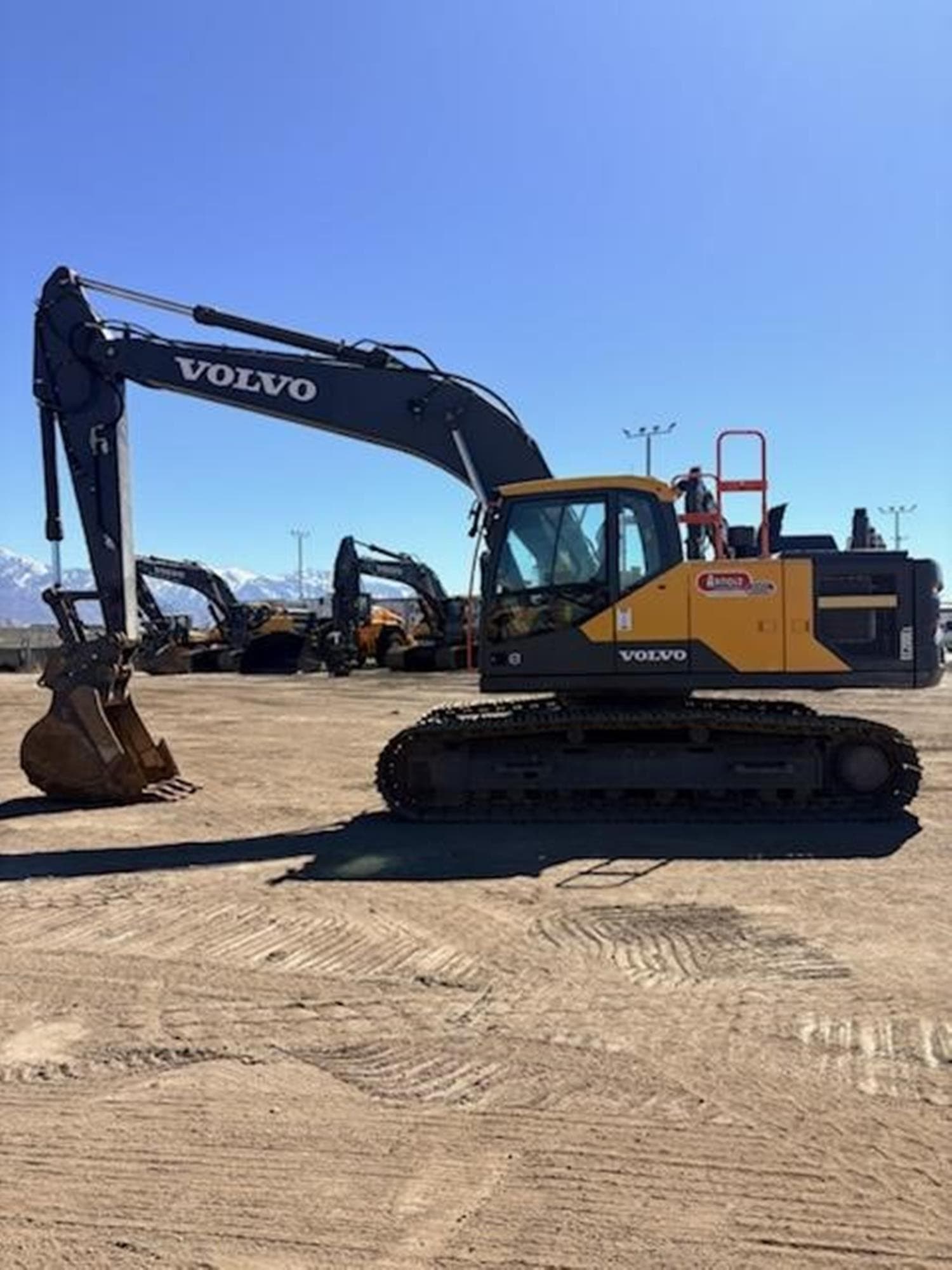VOLVO EC200EL THI6xj3.jpeg
