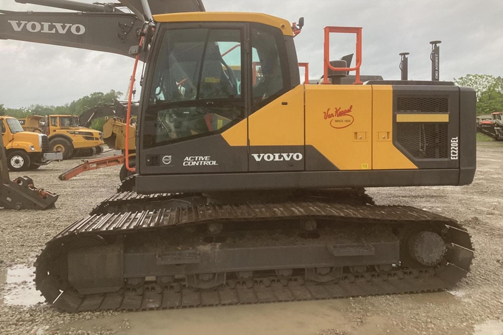VOLVO EC220EL Z%2f%2f.jpeg