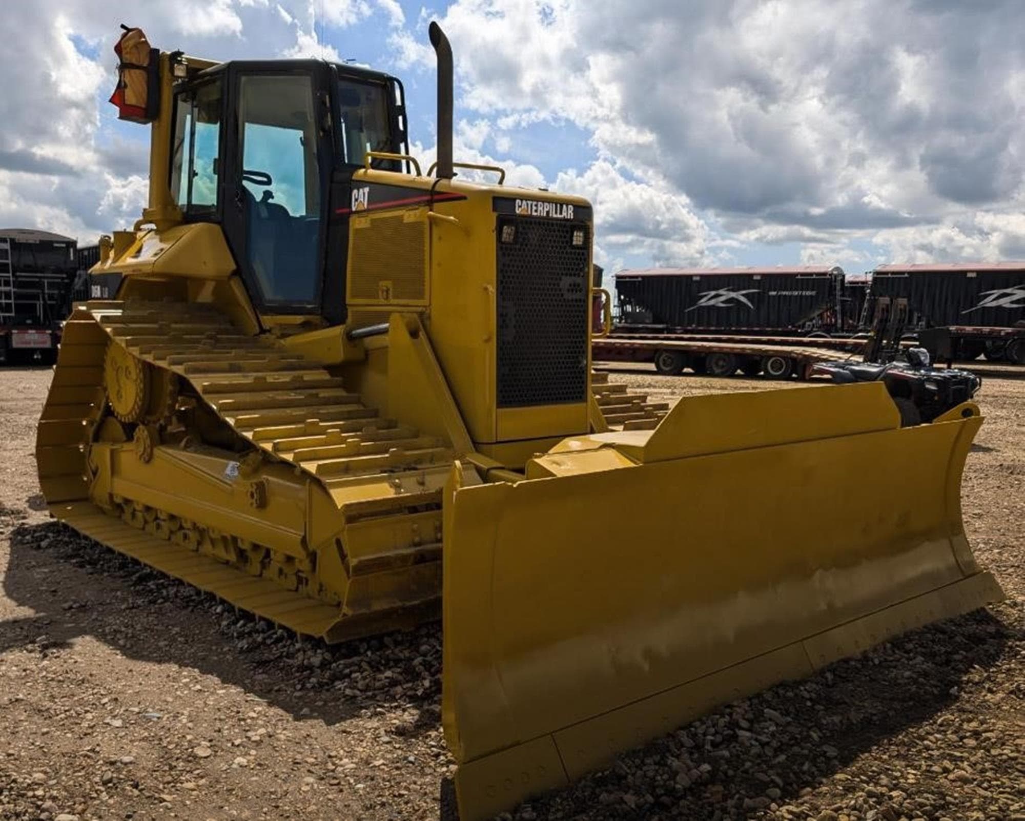 CATERPILLAR D6N LGP KuUnbef.jpeg