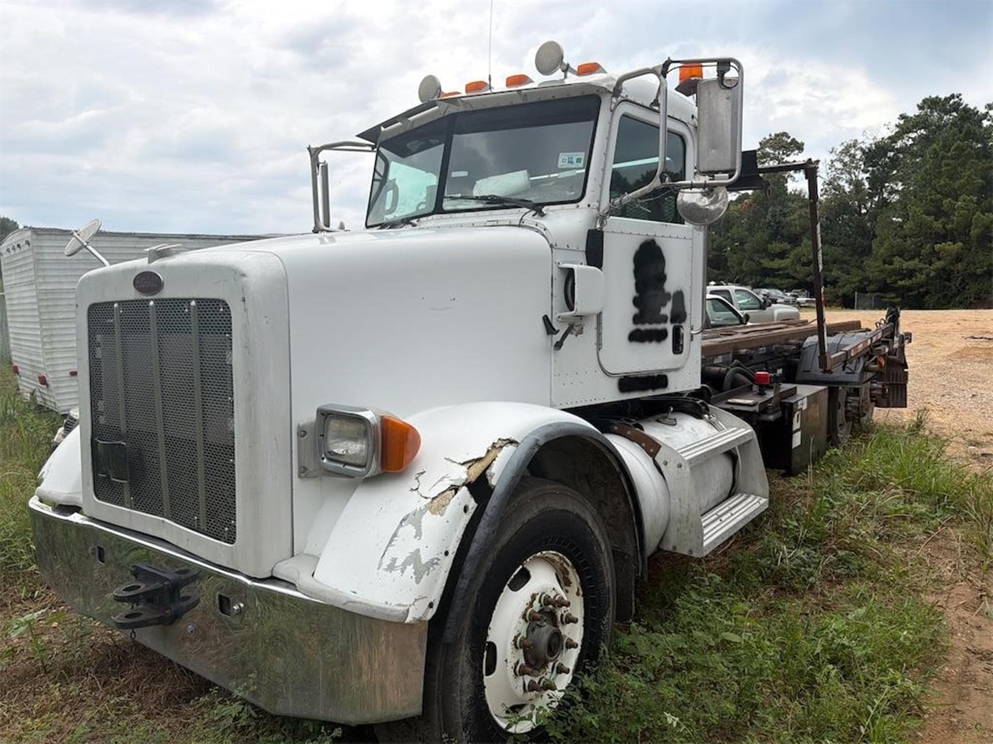 PETERBILT 365 Y6sWxOk.jpeg