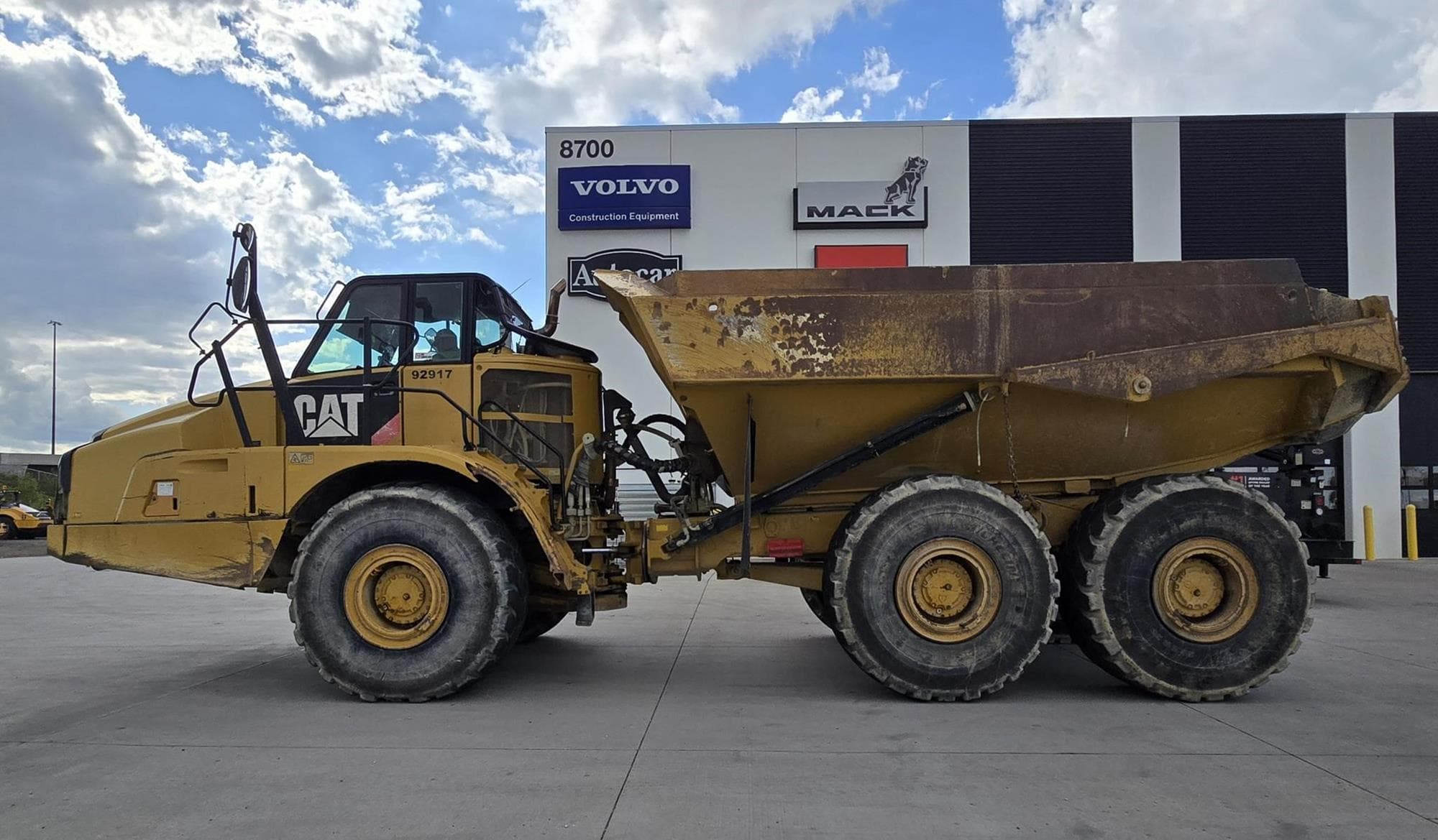 CATERPILLAR 740B qM1GXVN.jpeg