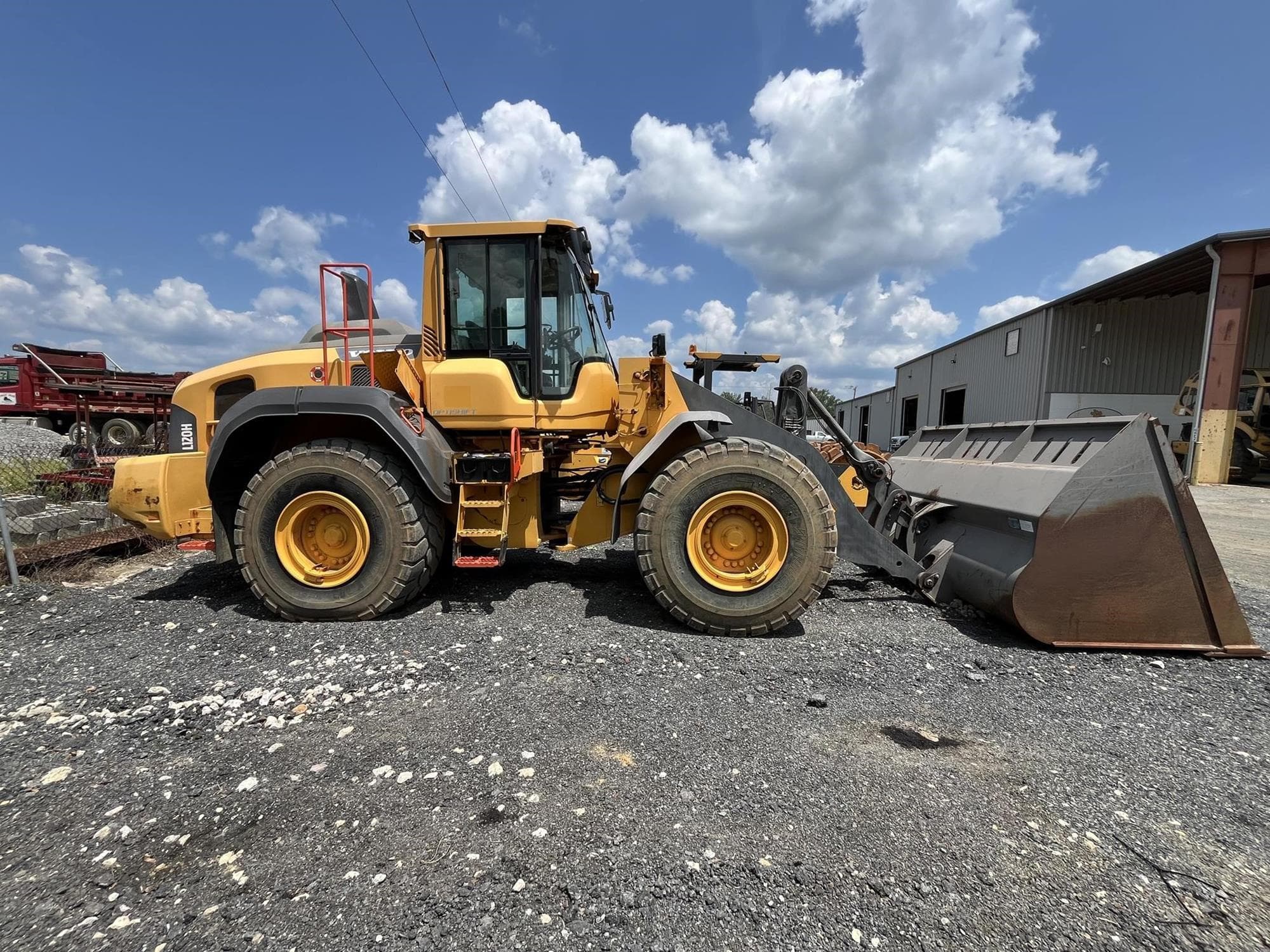 VOLVO L120H hkdxcKQ.jpeg