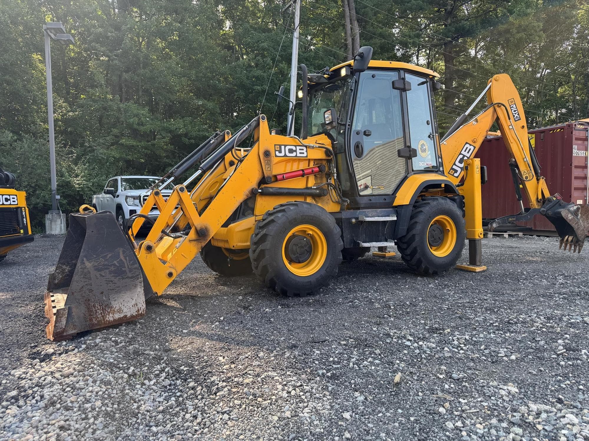 JCB 3CX wV4Oj0Z.jpeg