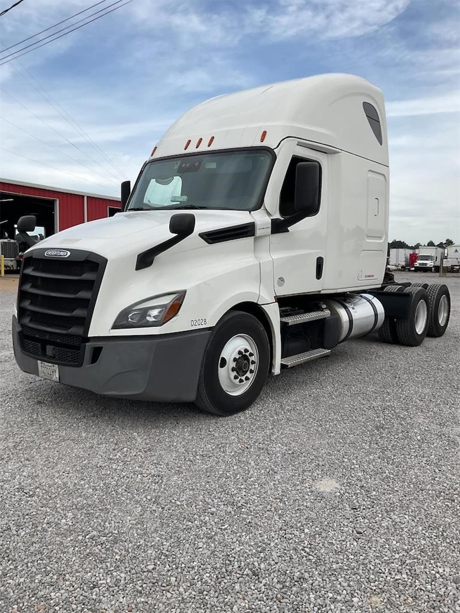 FREIGHTLINER CASCADIA 126 EMfrJ3B.jpeg