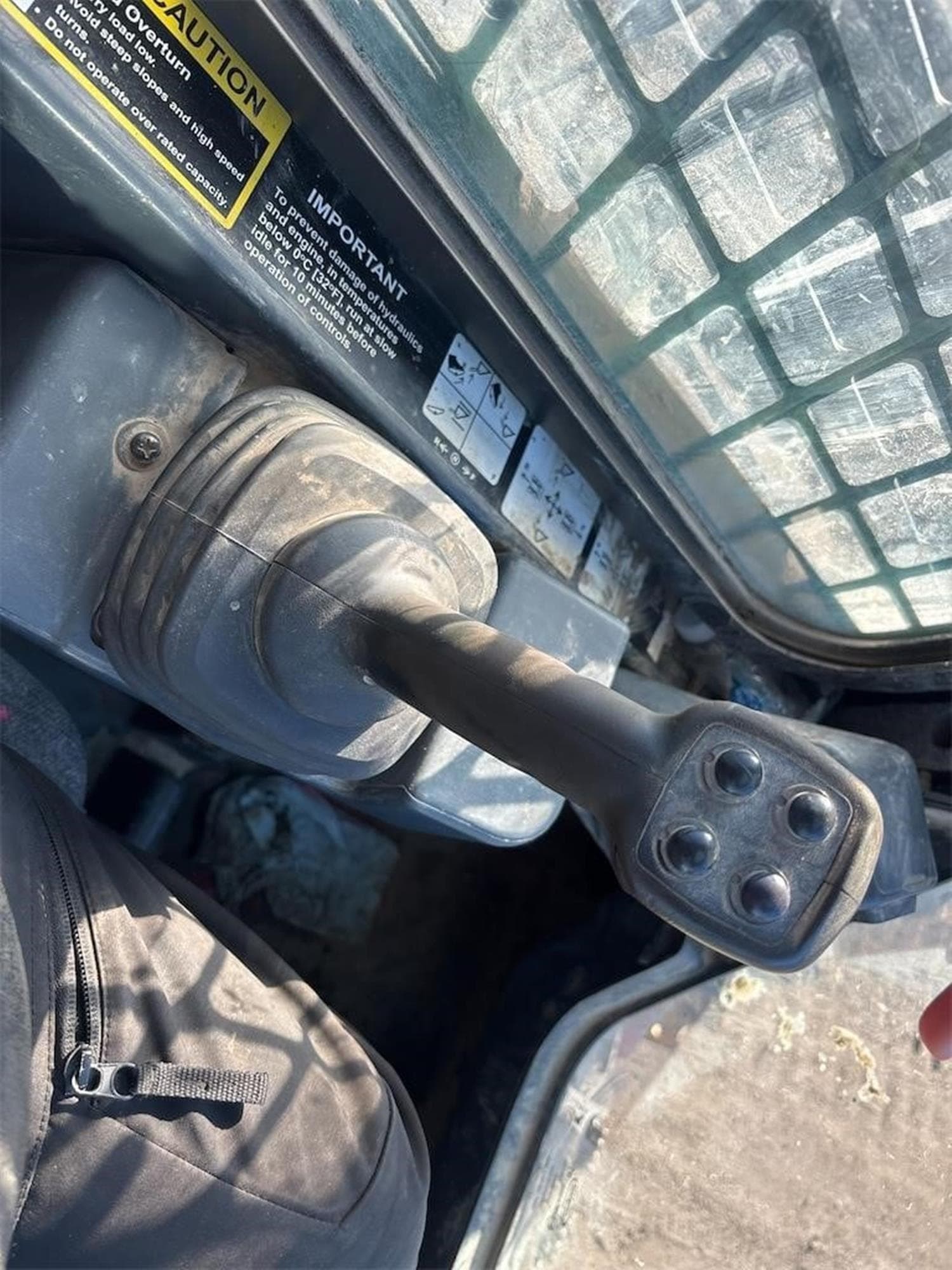 DEERE 333G d3YHgEp.jpeg