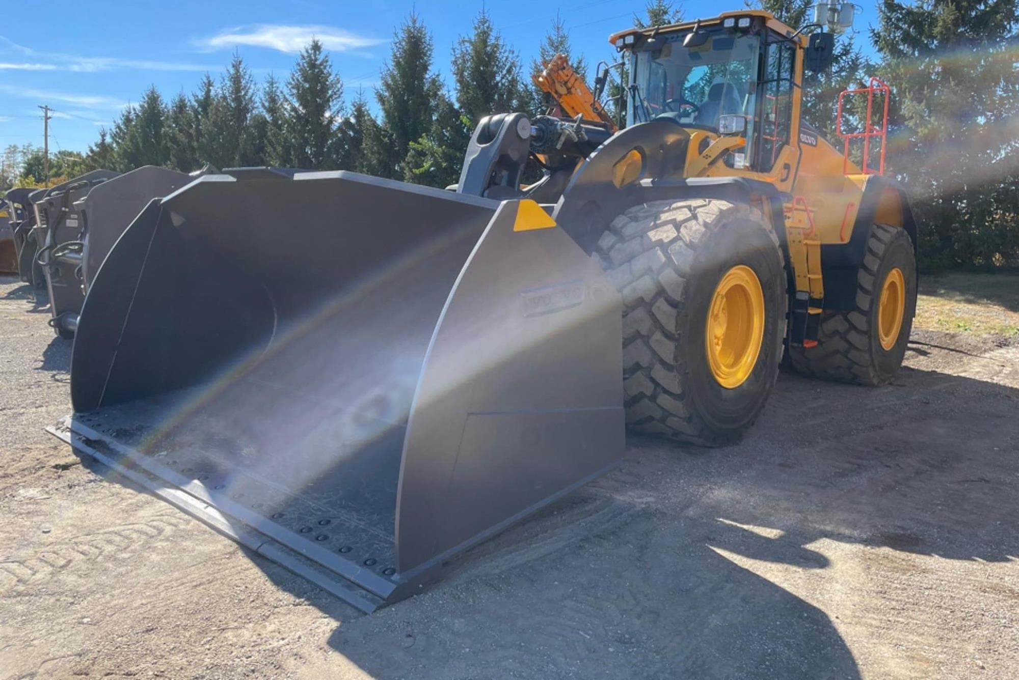 VOLVO L260H GezEegv.jpeg