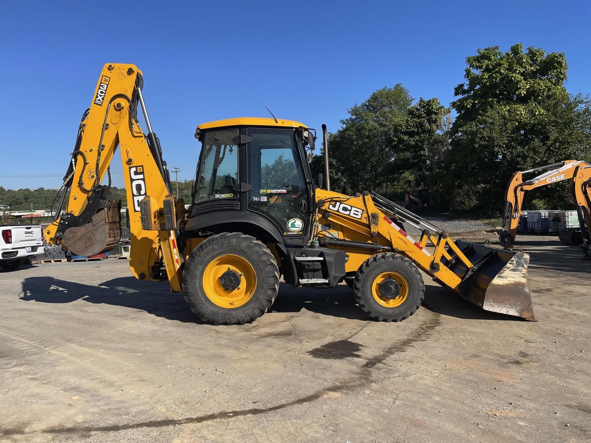 JCB 3CX15 wq9XbBP.jpeg