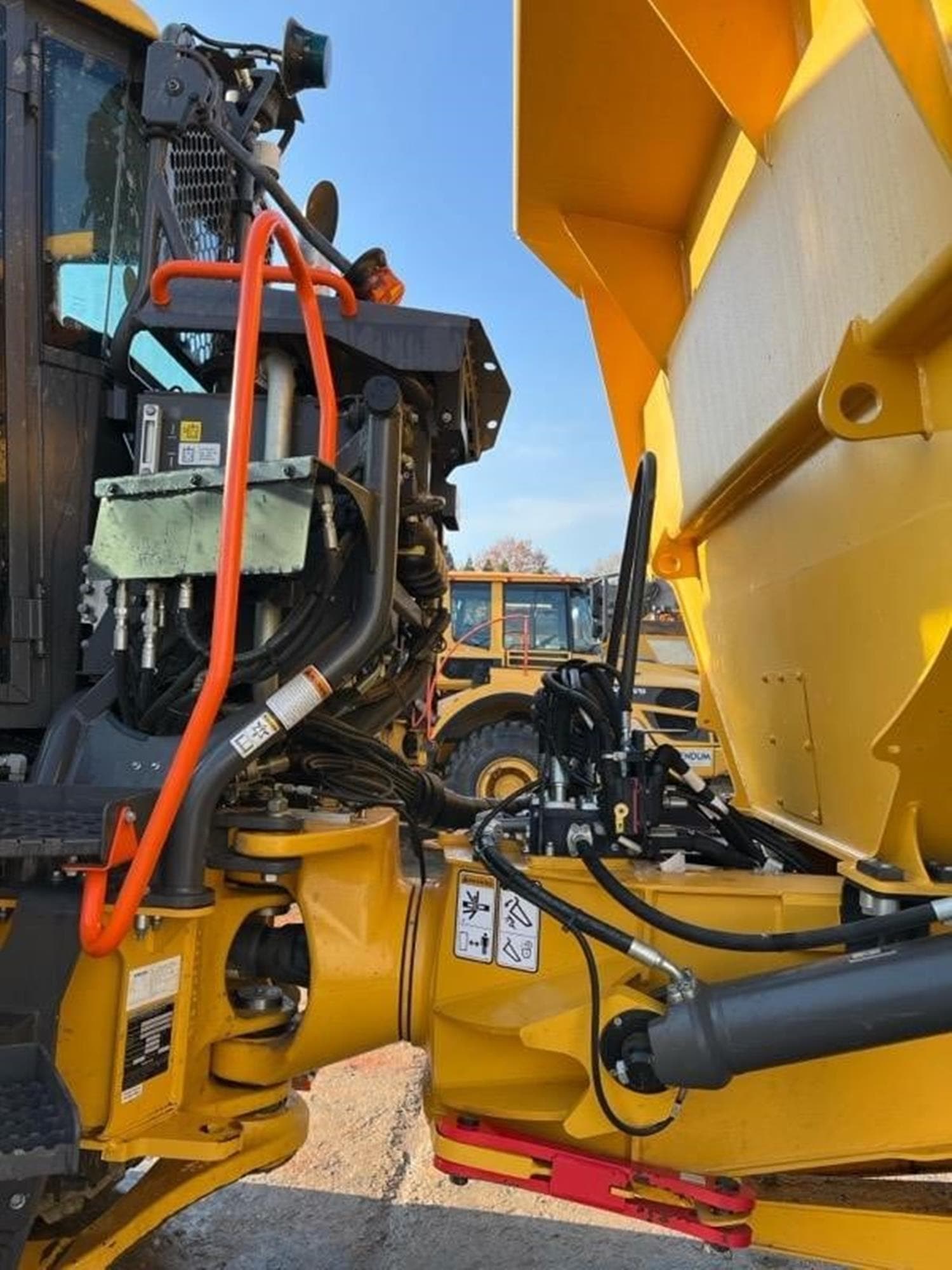 VOLVO A25G t7RzkRk.jpeg