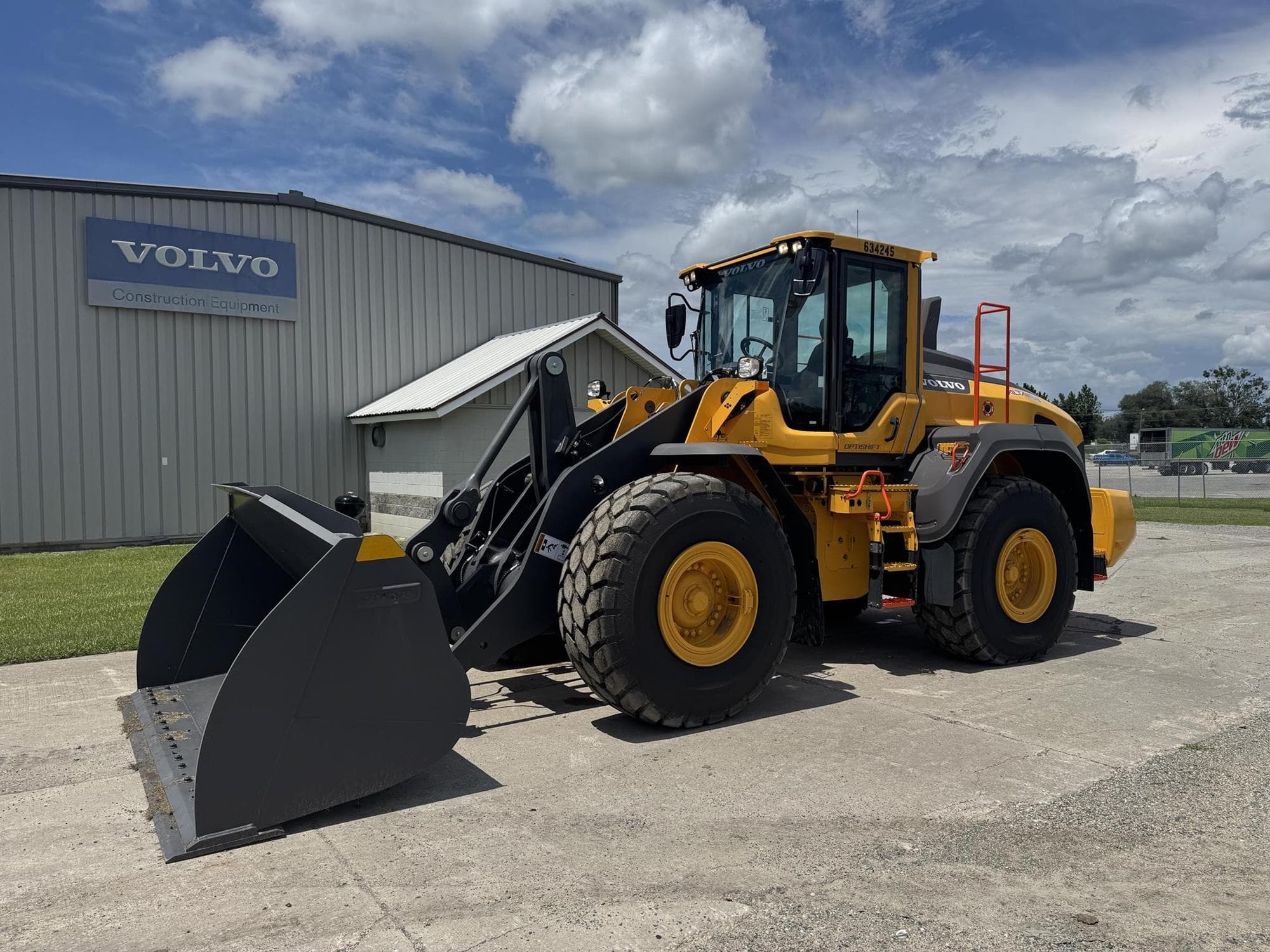 VOLVO L120H lFJY%2b.jpeg