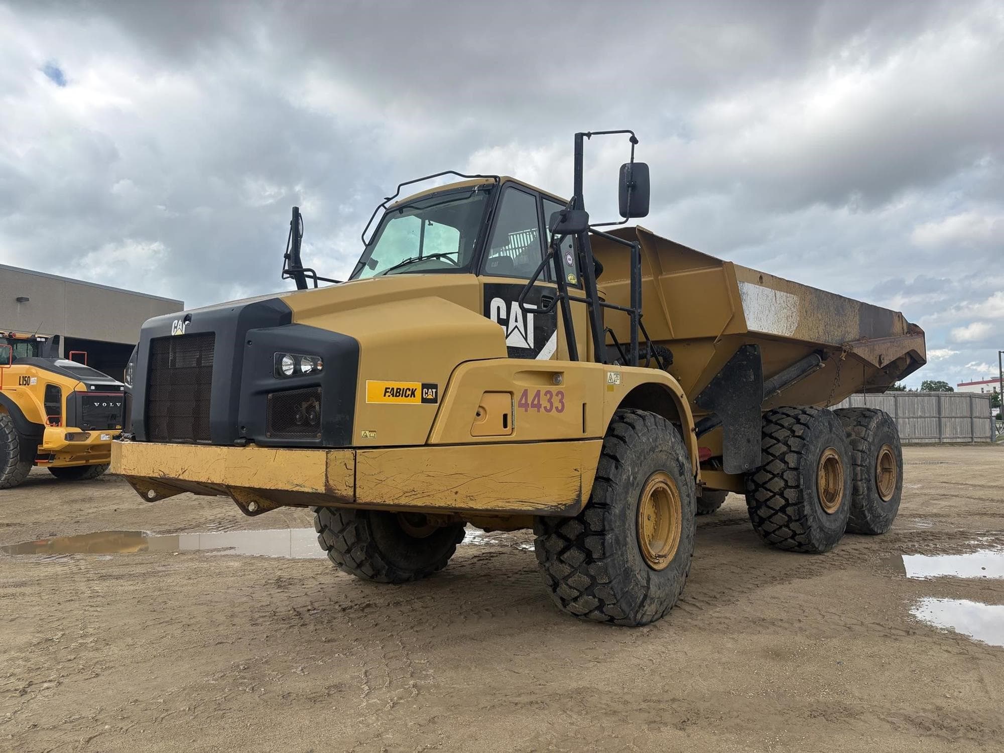 CATERPILLAR 740B 1ctGhYC.jpeg