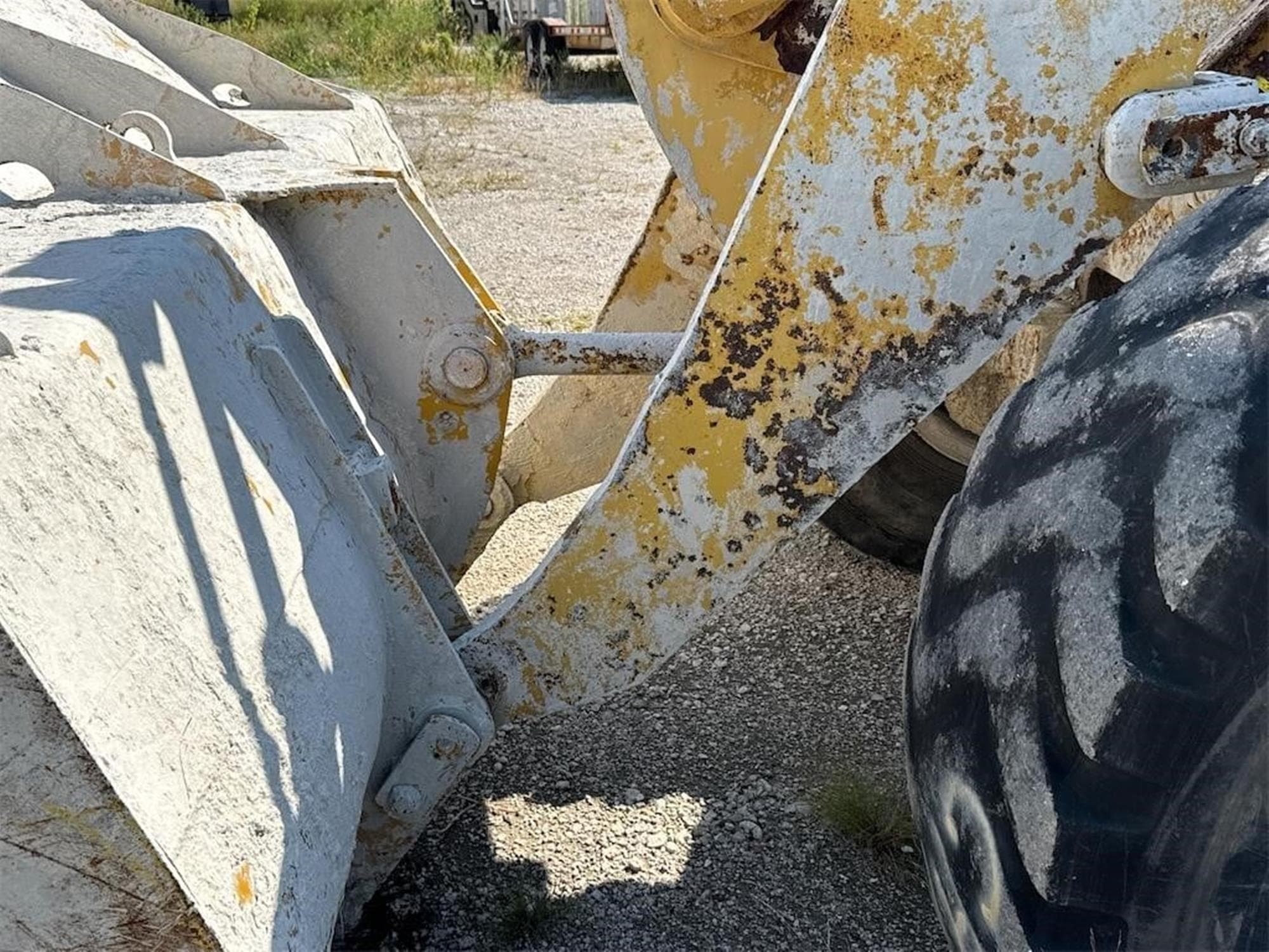 CATERPILLAR 938H bPbNi4b.jpeg