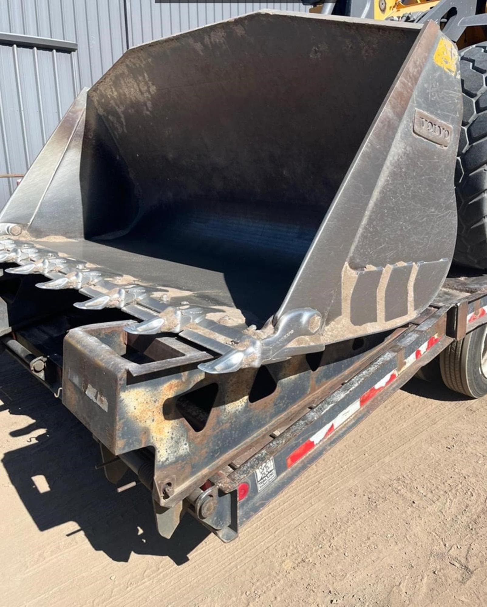 VOLVO L90H 2k6V7hI.jpeg