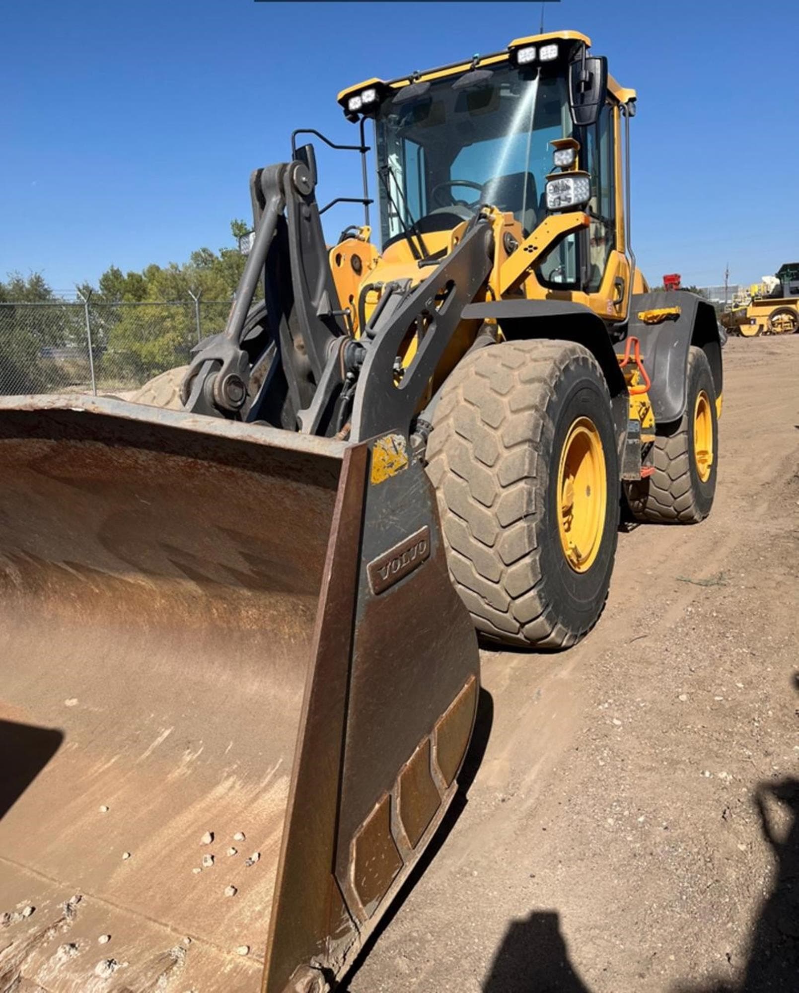 VOLVO L90H KuFdLXG.jpeg