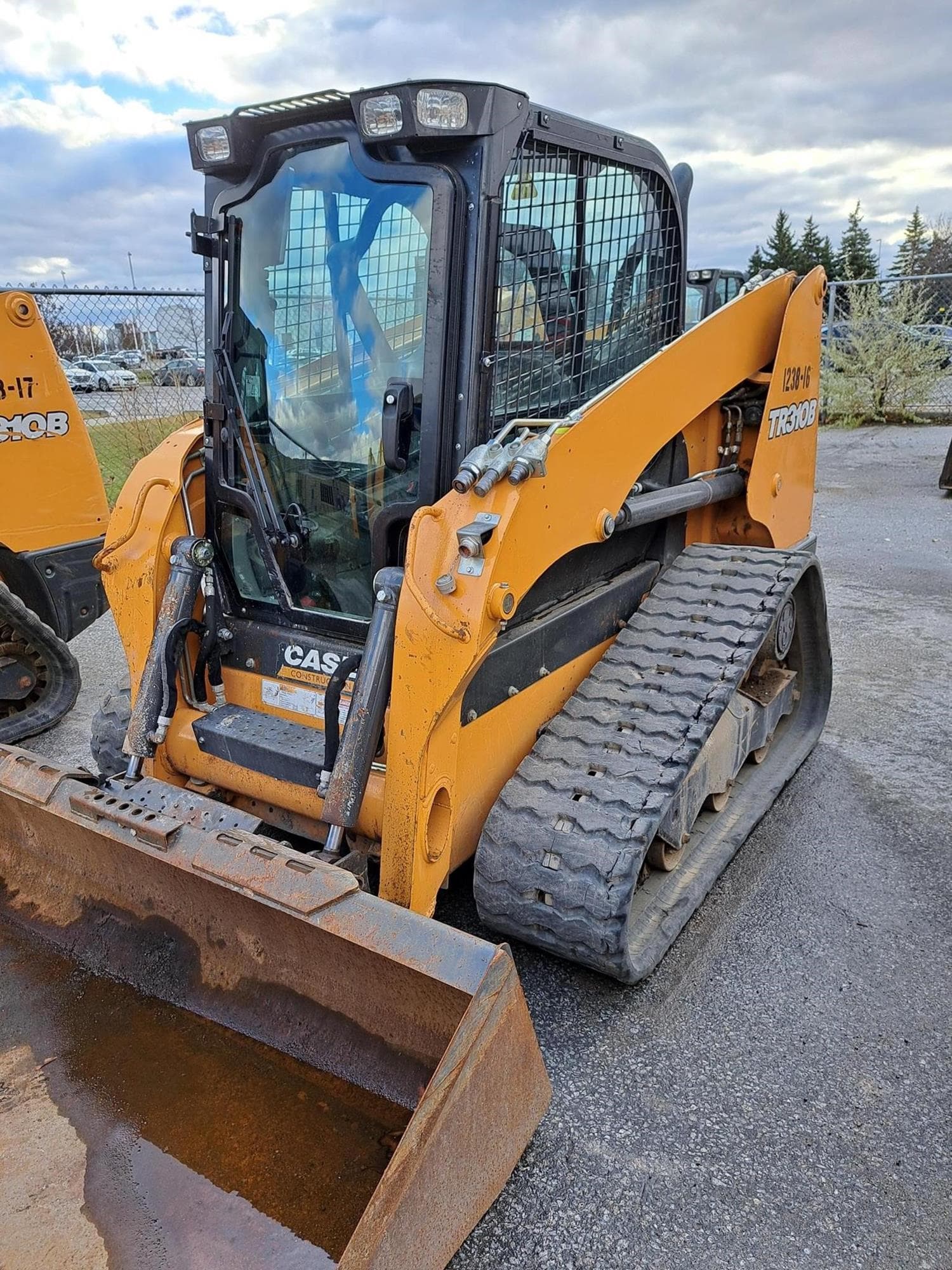 CASE TR310B 2xLZ%2f.jpeg