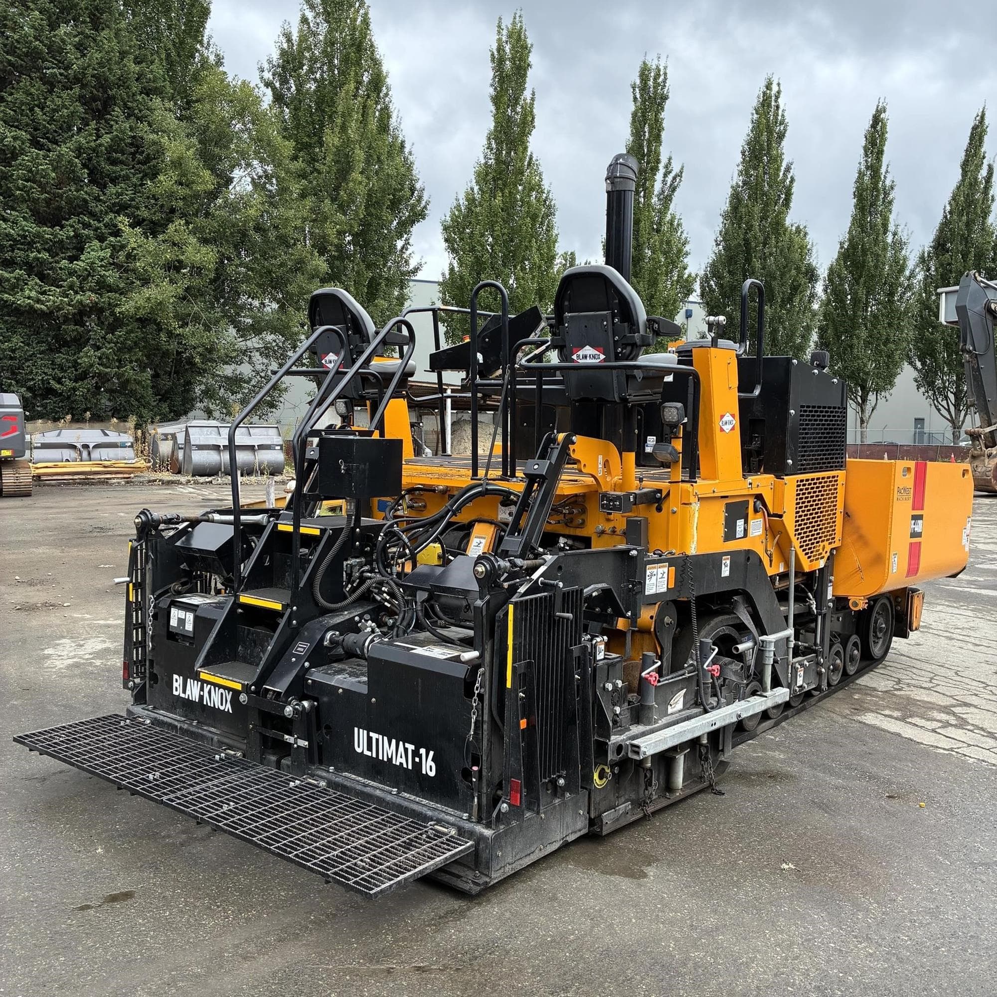 BLAW-KNOX PF4410B HonGlqJ.jpeg