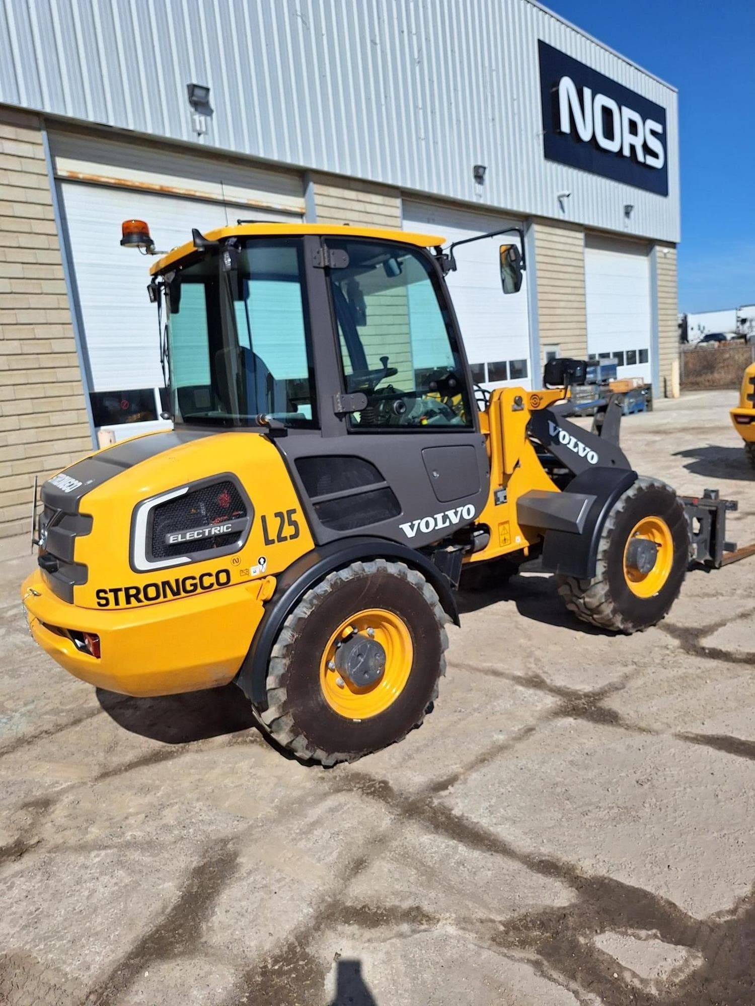 VOLVO L25H ELECTRIC h28Ns26.jpeg