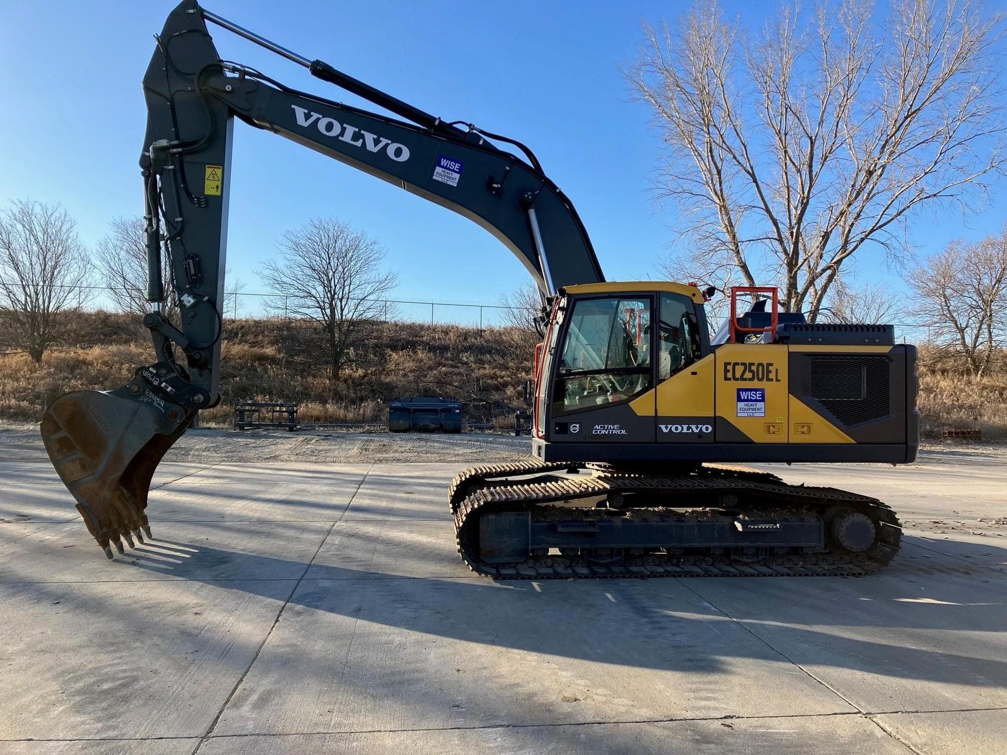VOLVO EC250EL %2bFYXa.jpeg
