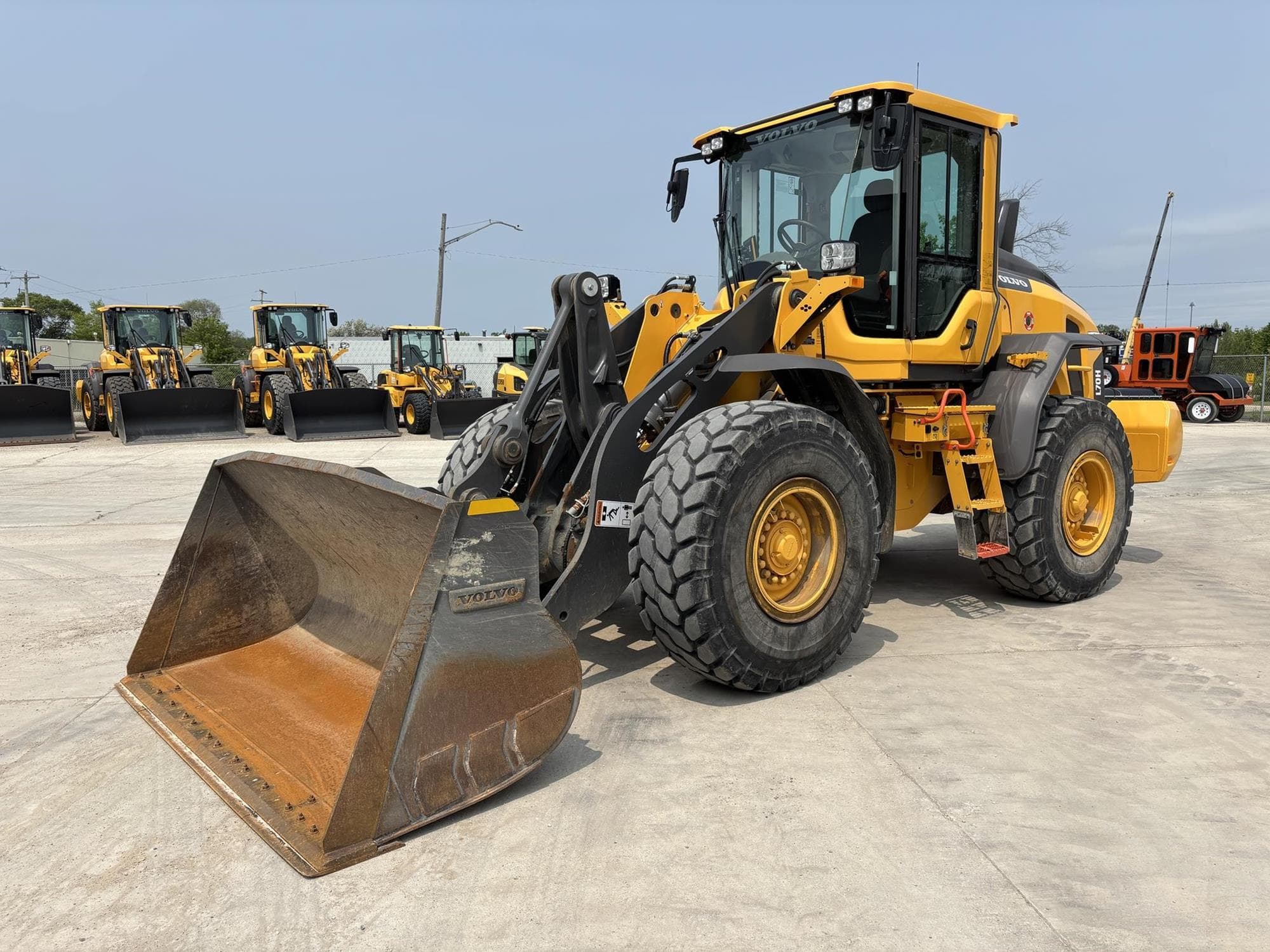 VOLVO L70H 4nAKrwr.jpeg