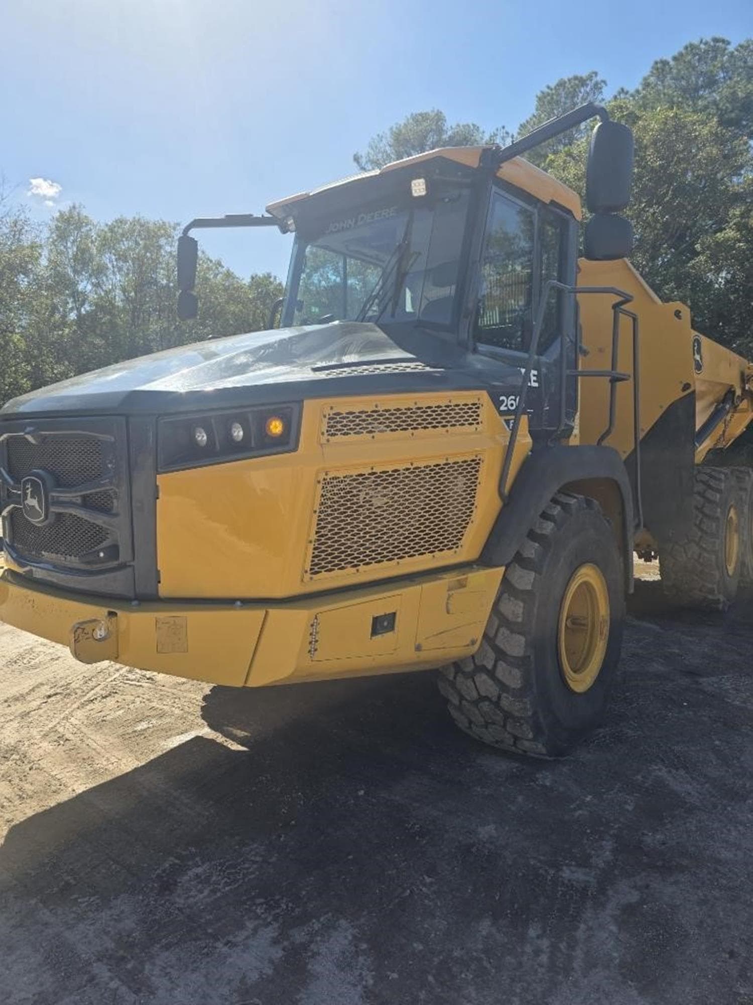 DEERE 260 P-TIER ILNy4BW.jpeg