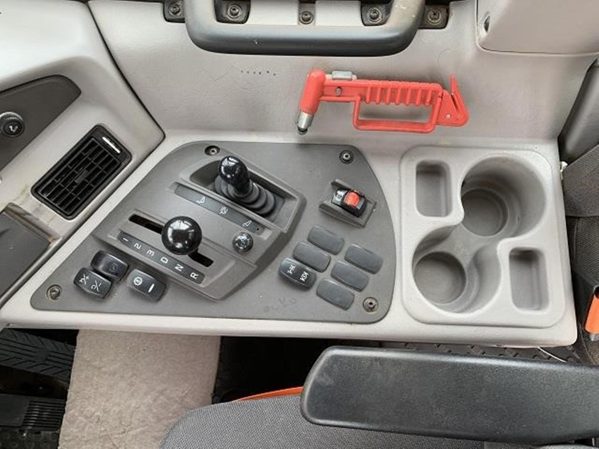 VOLVO A25G ZclULR5.jpeg