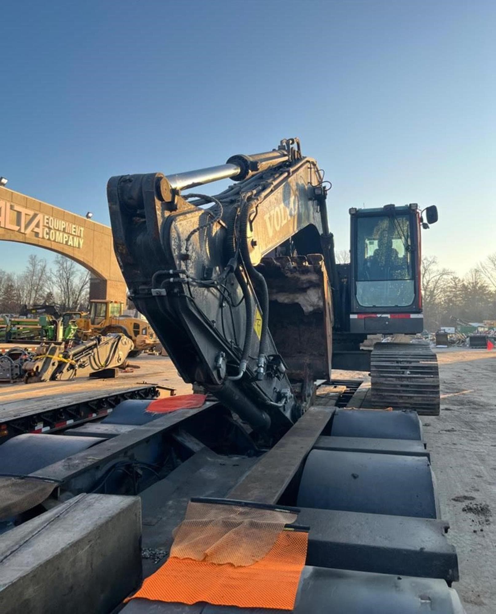 VOLVO ECR235EL 2m3w7Me.jpeg