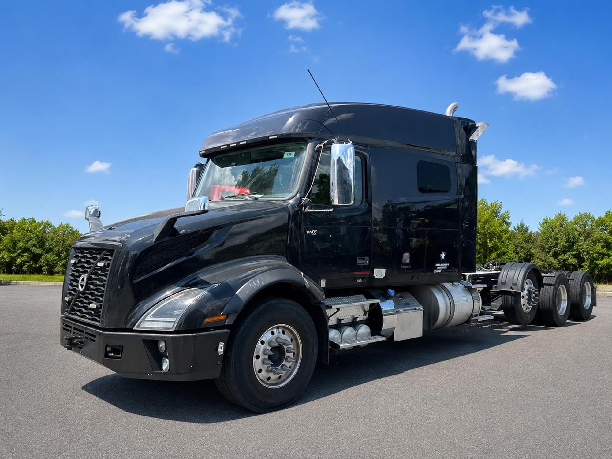 VOLVO VNX64T740 UpgrgzS.jpeg
