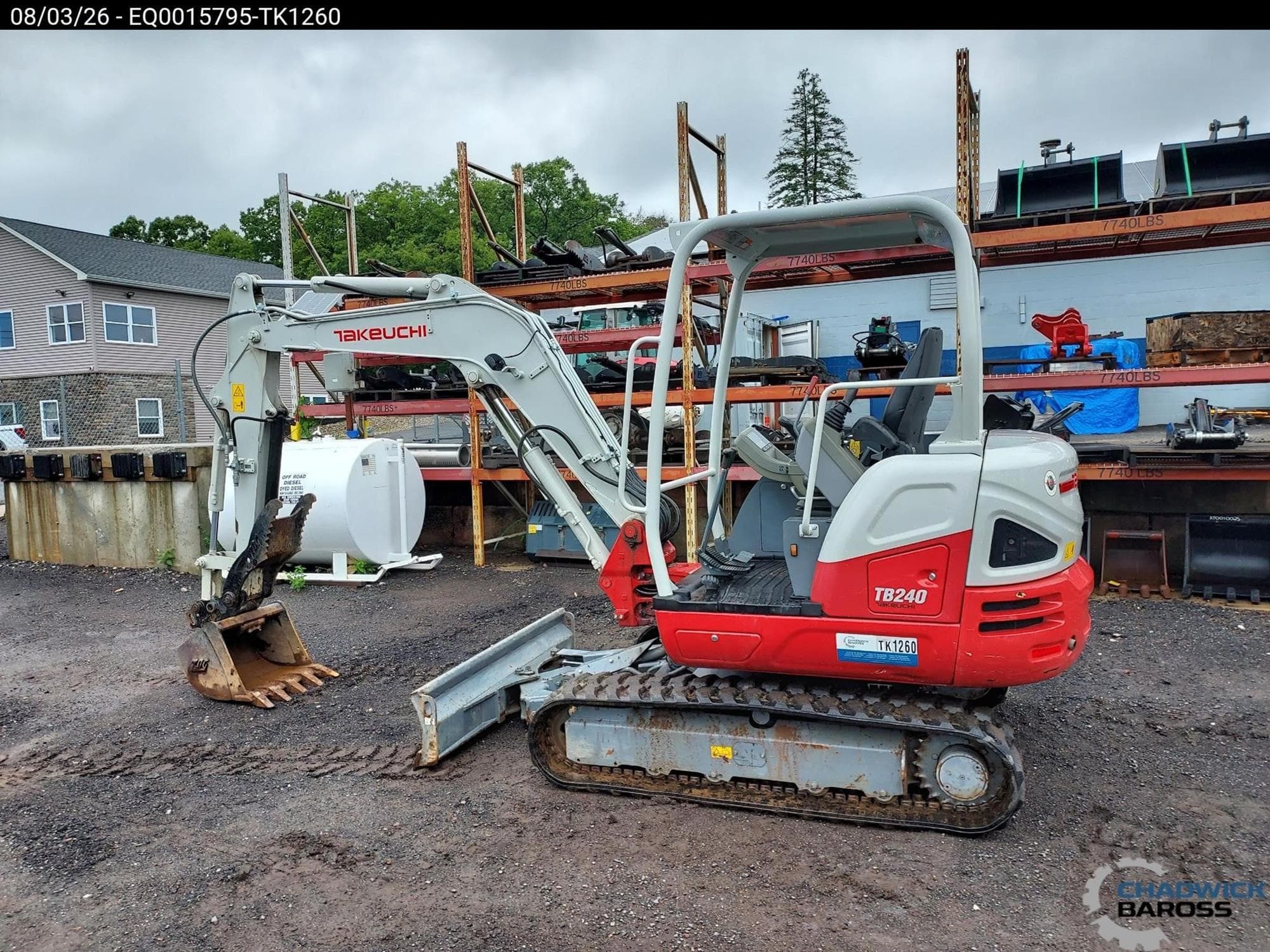 TAKEUCHI TB240 OWYjdca.jpeg