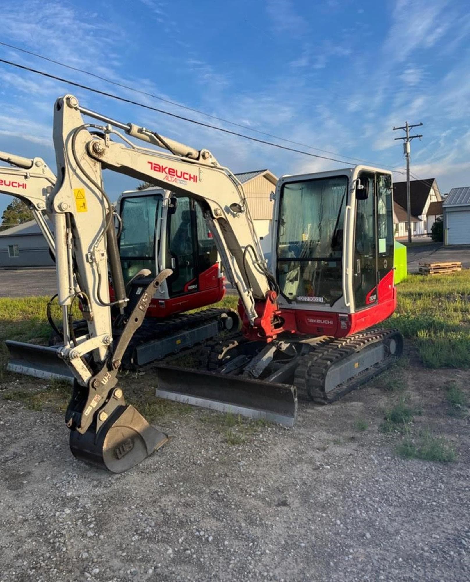 TAKEUCHI TB240 paCJ0V4.jpeg