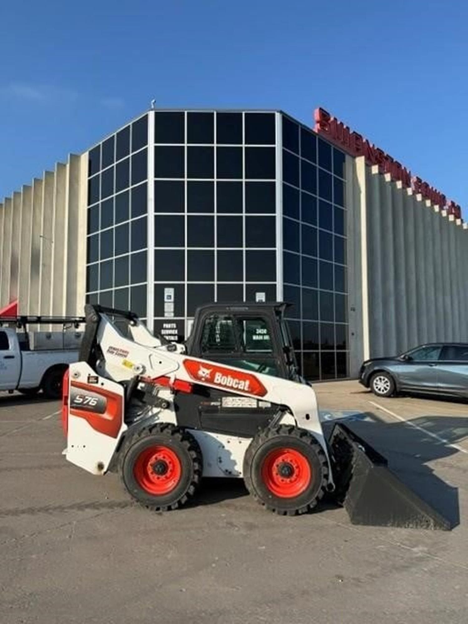 BOBCAT S76 Yz9hsKx.jpeg