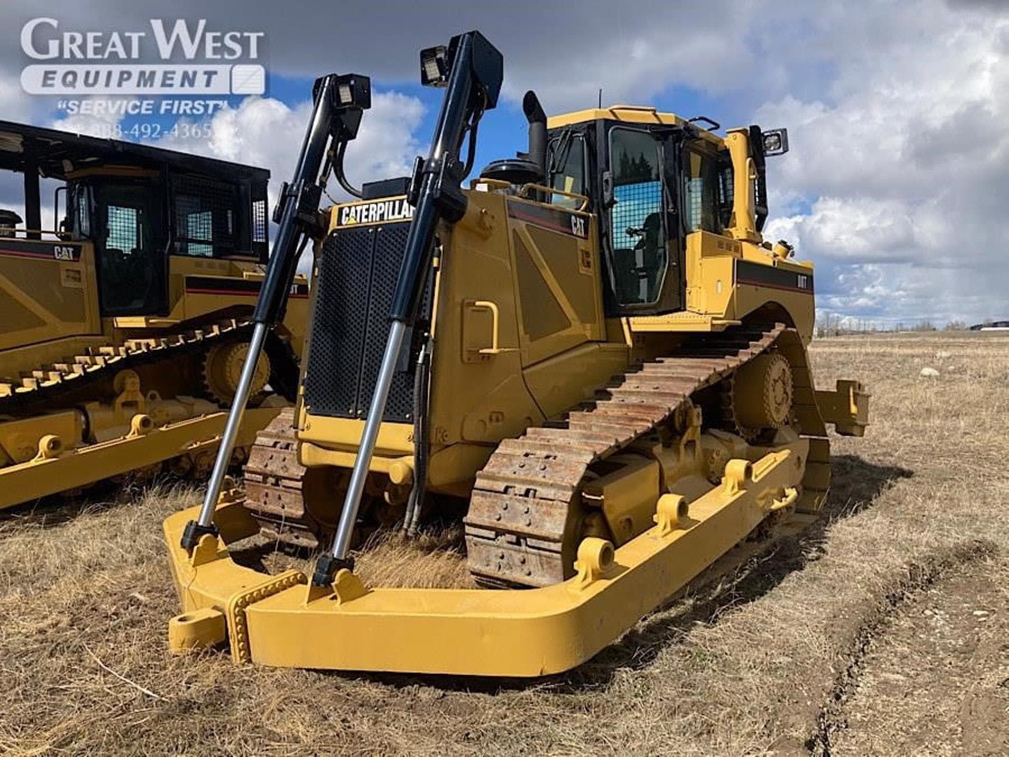 CATERPILLAR D8T T%2f%2b.jpeg