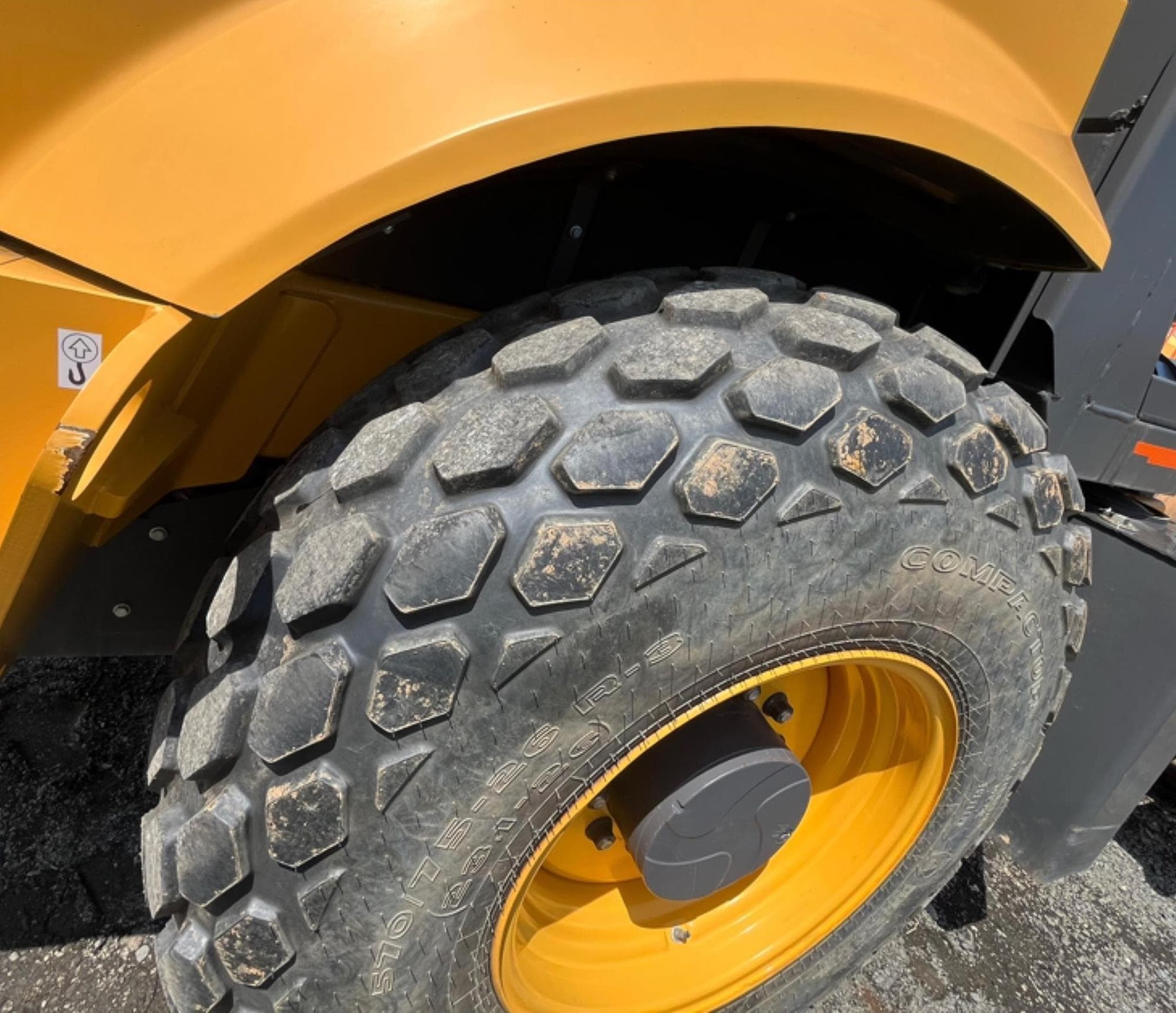 VOLVO SD115B Z1JNK6v.jpeg